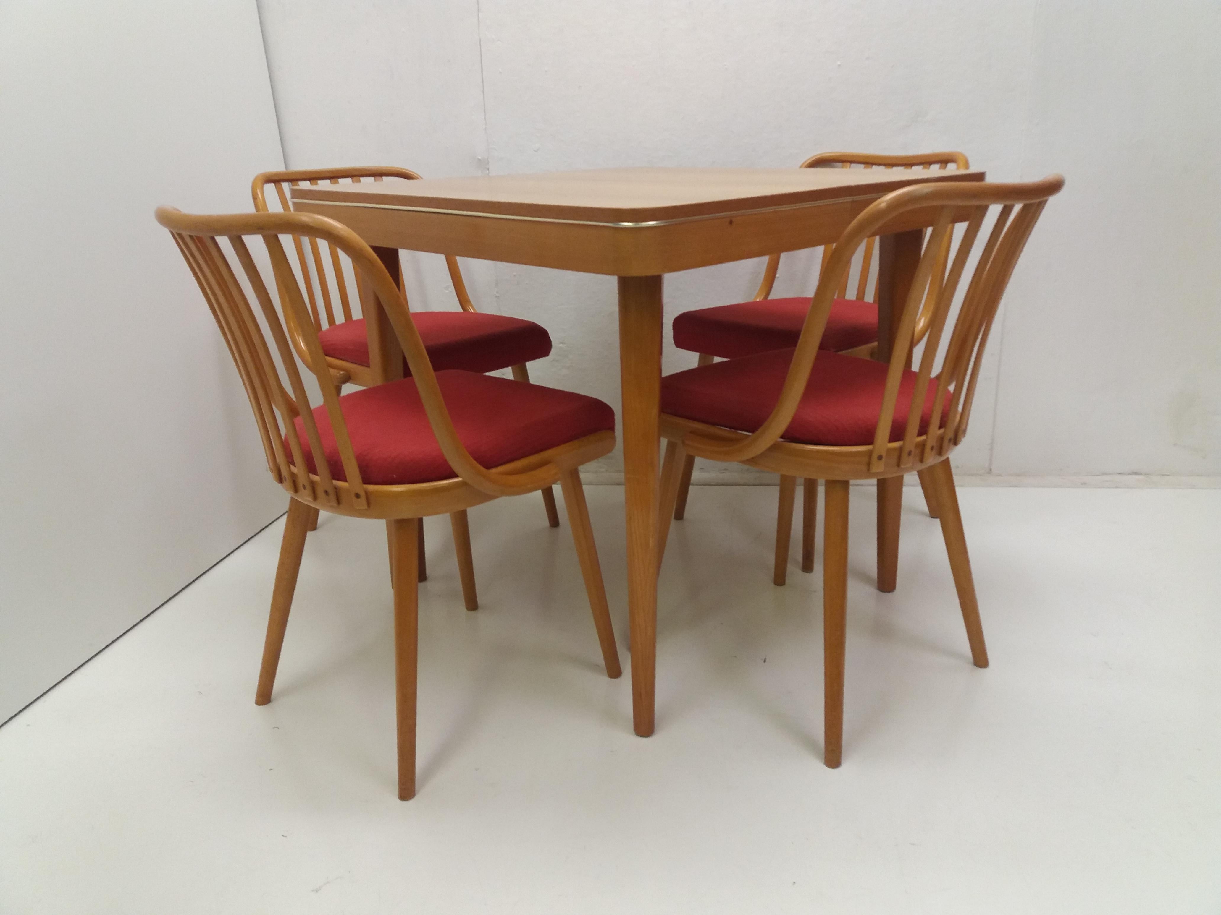 Mid-Century Modern Ensemble de 4 chaises et tables rétro Suman, Tchécoslovaquie, 1960 en vente