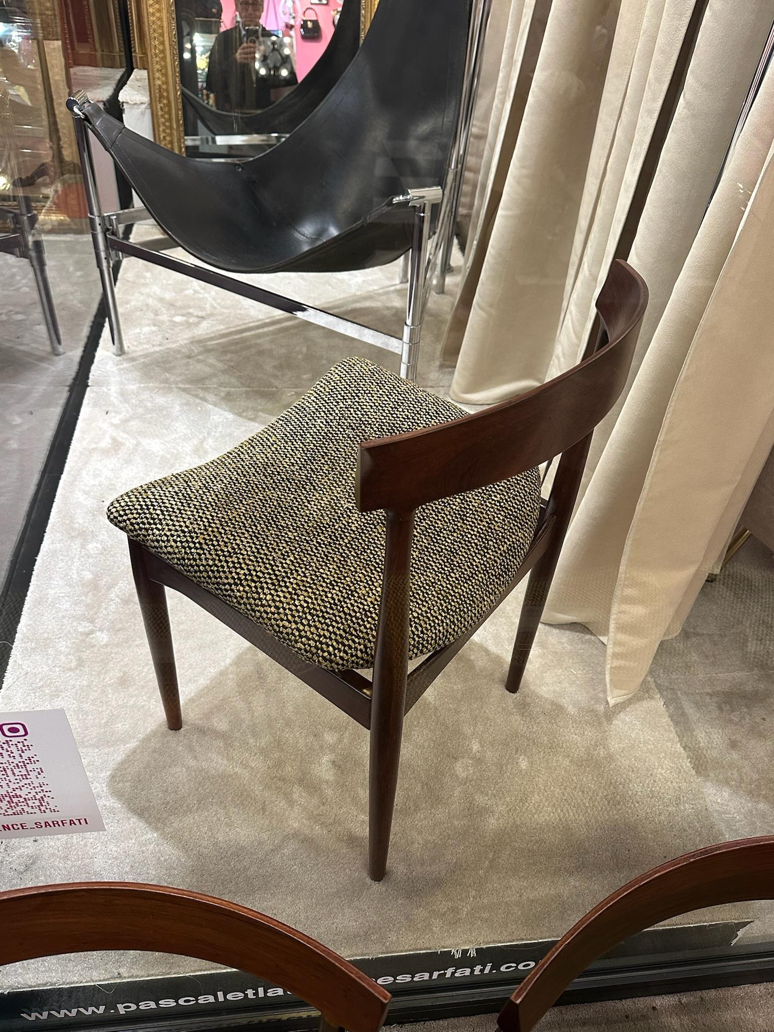 1960 Satz von 6 Stühlen aus skandinavischem Nussbaumholz (Dänisch) im Angebot