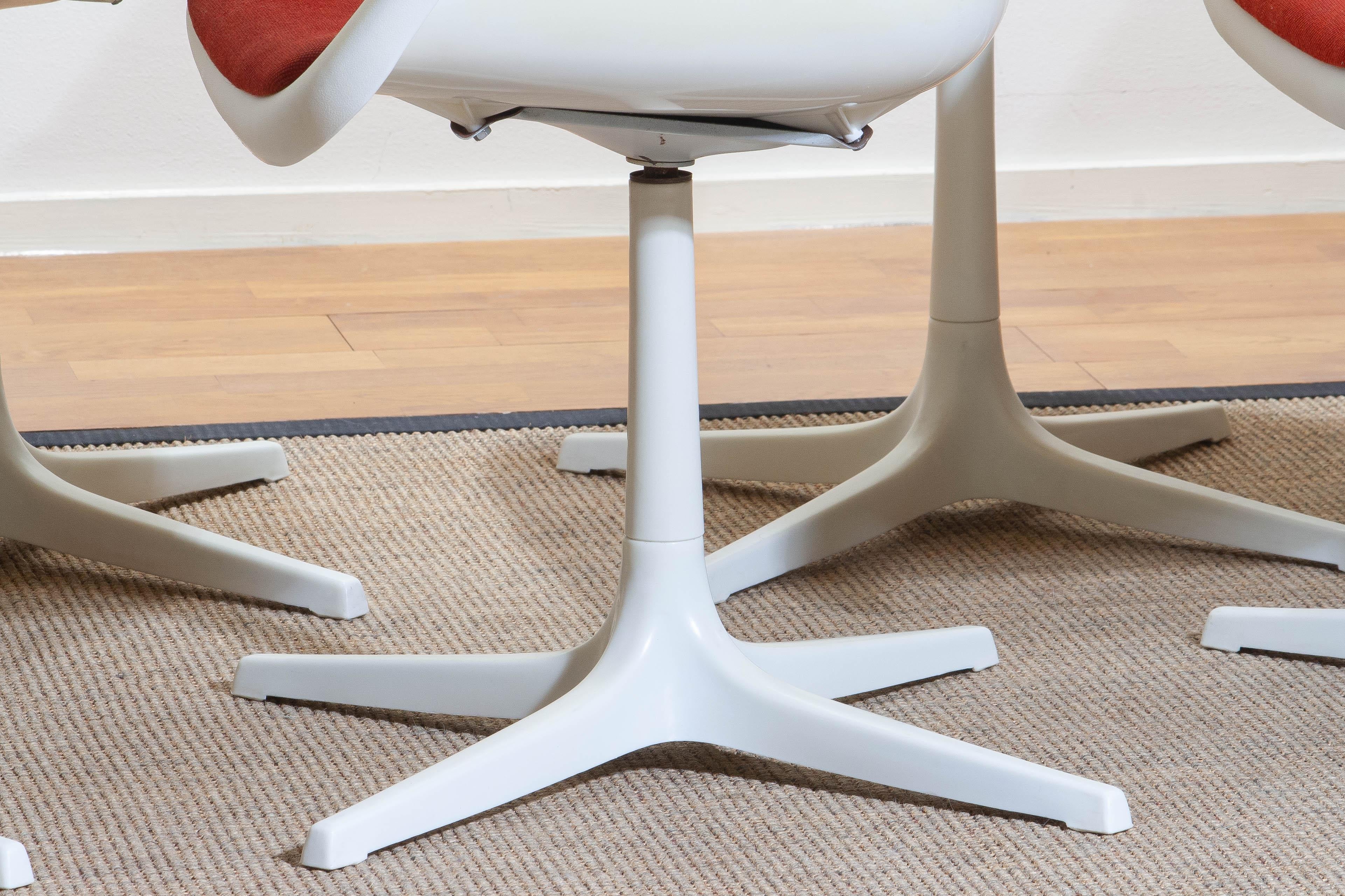 1960, Set of Six White Swivel Chair by Robin Day for Hille, France 6