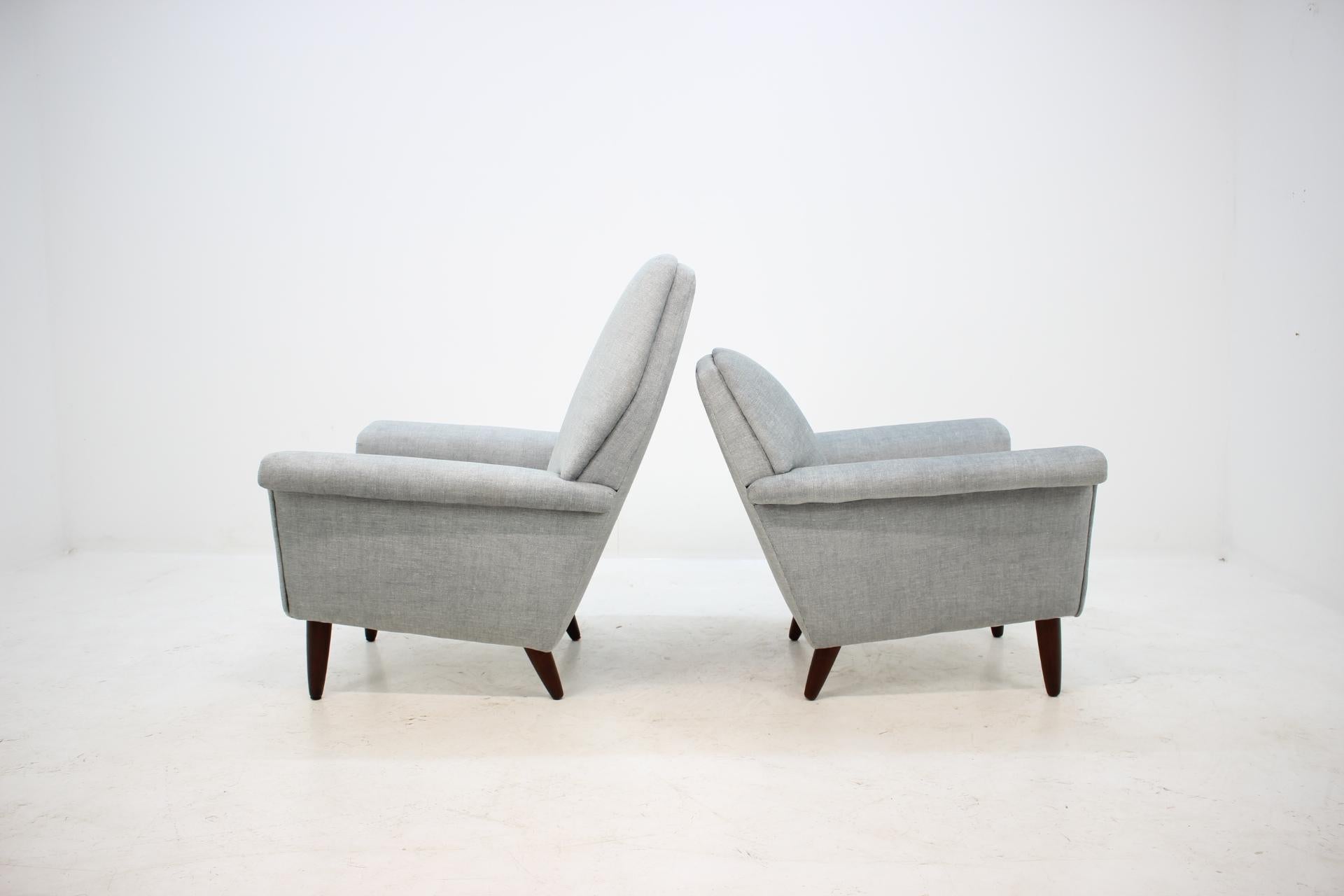 Danish 1960 Set of Two Georg Thams Lounge Chairs