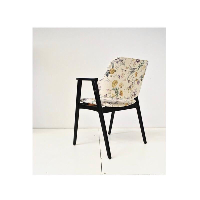 1960, Satz von zwei Vintage-Sesseln mit schwarzer geflochtener Struktur  im Zustand „Gut“ im Angebot in Milan, IT