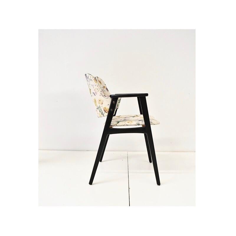 1960, Satz von zwei Vintage-Sesseln mit schwarzer geflochtener Struktur  im Angebot 1