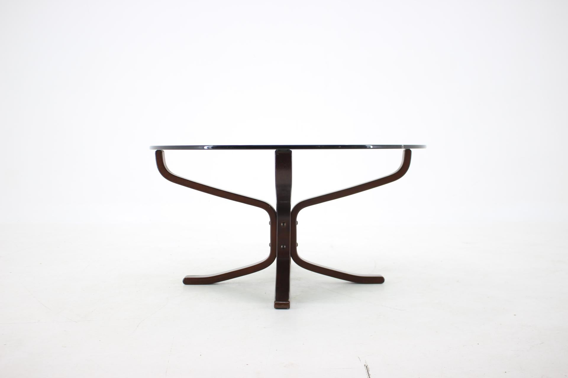 1960 Sigurd Ressell for Vatne Møbler Falcon Glass Top Coffee Table For Sale 2