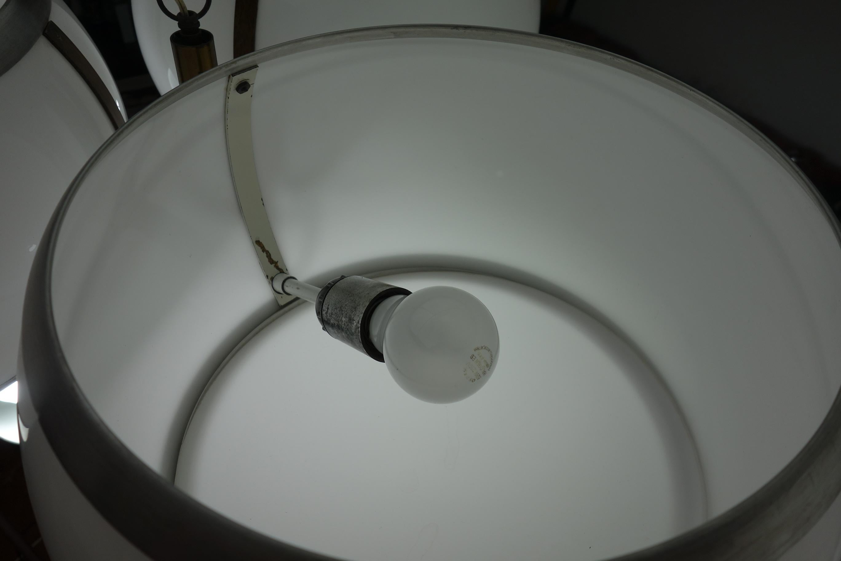 1960 Stilux Italian Space AGE Design White Perspex Flush Mount Ceiling Lamp in vendita 5