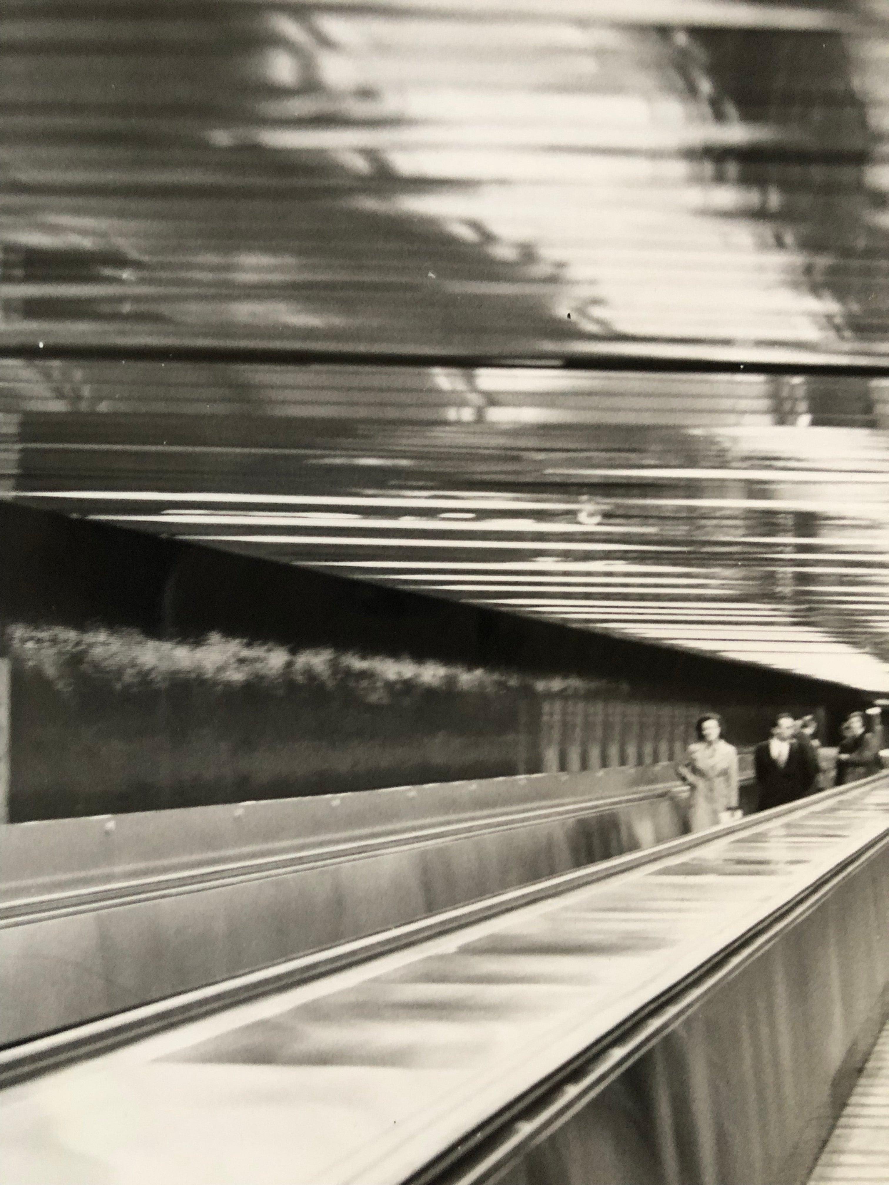 Mid-Century Modern 1960, Tapis Roulant, Station Montparnasse, Paris, Jean Ribière