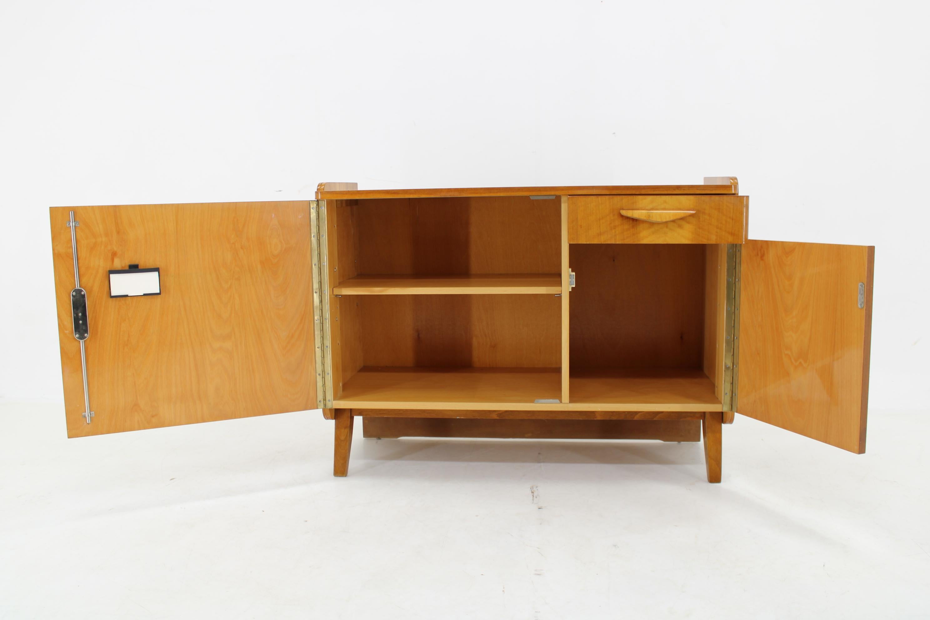 Mid-Century Modern 1960 Tatra Cabinet in Walnut Finish, Czechoslovakia For Sale