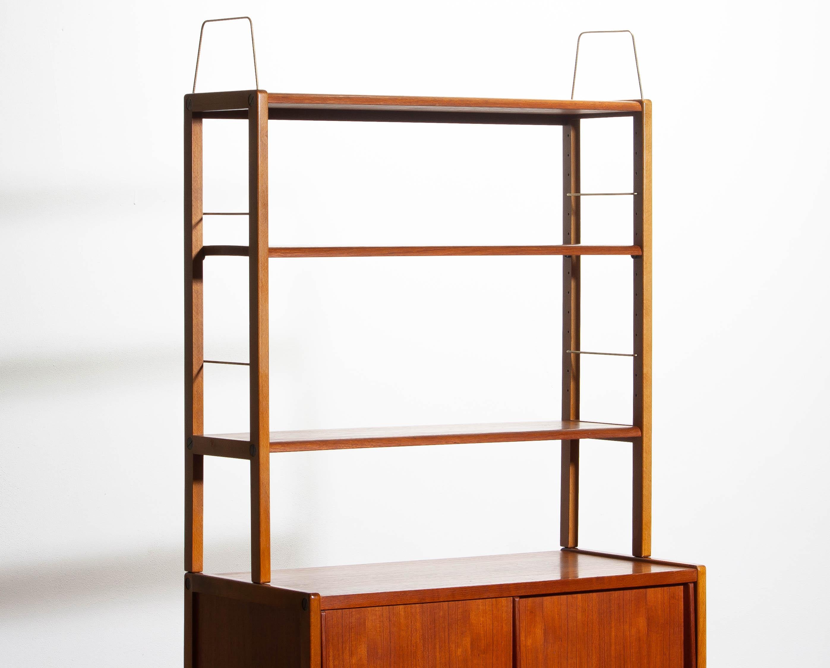 1960, Teak, Brass and Beech Bookcase by Bertil Fridhagen for Bodafors, Sweden In Good Condition In Silvolde, Gelderland