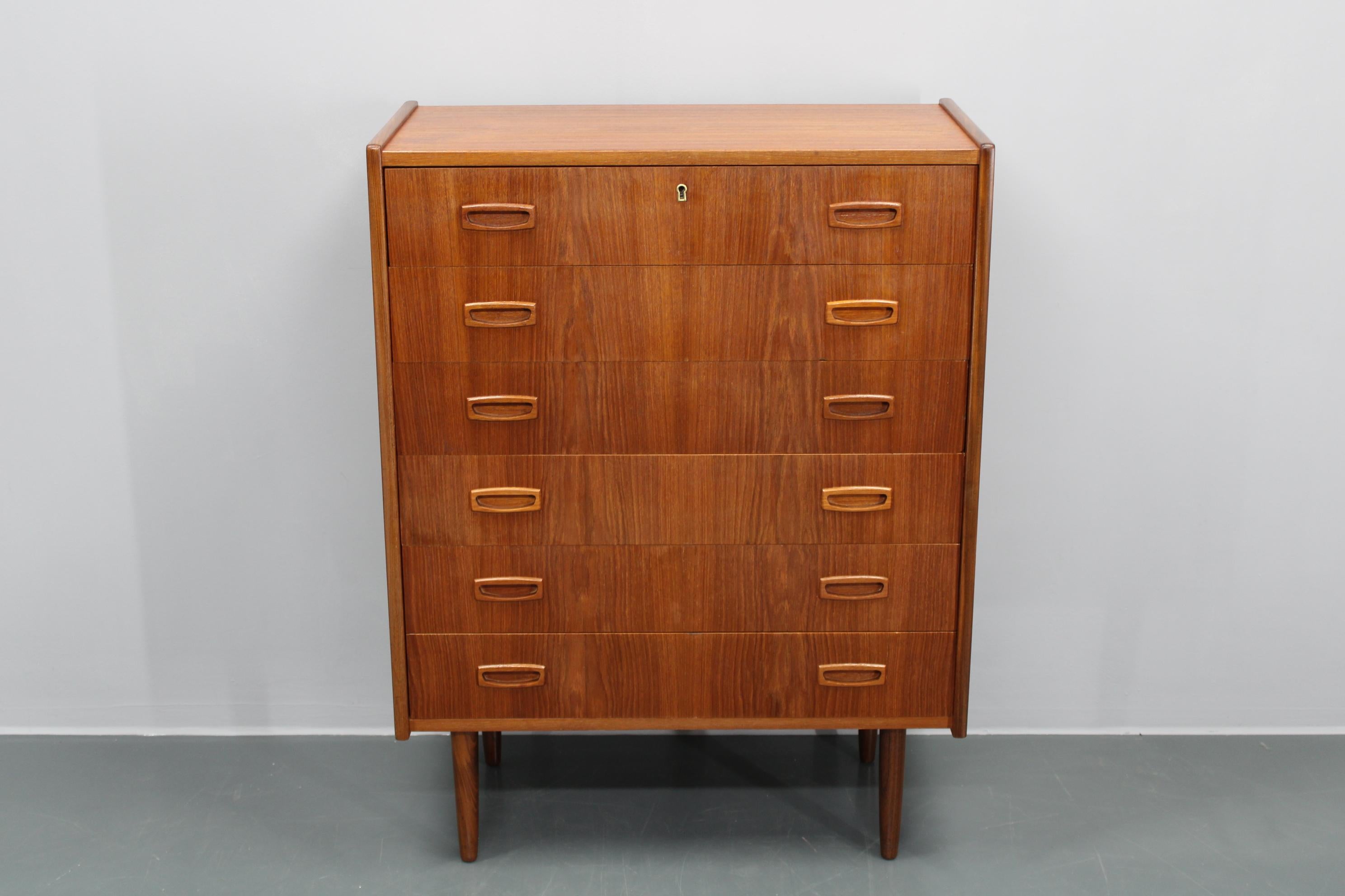 Mid-Century moderno Cassettiera in teak del 1960, Danimarca in vendita