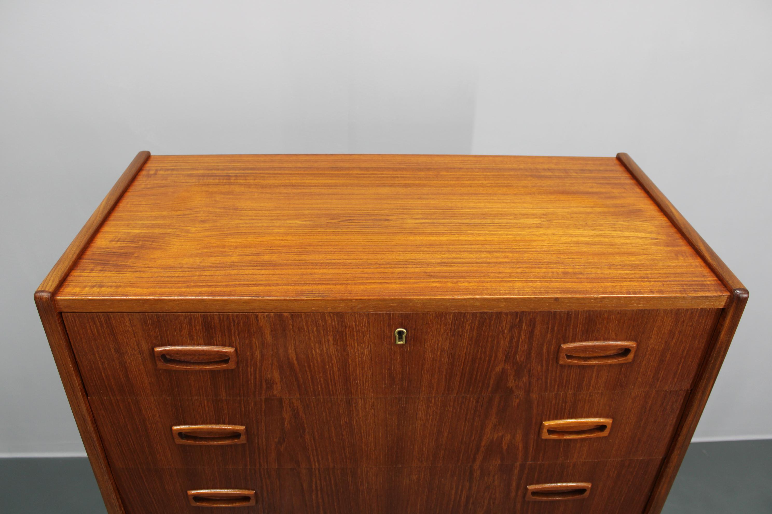 Cassettiera in teak del 1960, Danimarca In condizioni buone in vendita a Praha, CZ