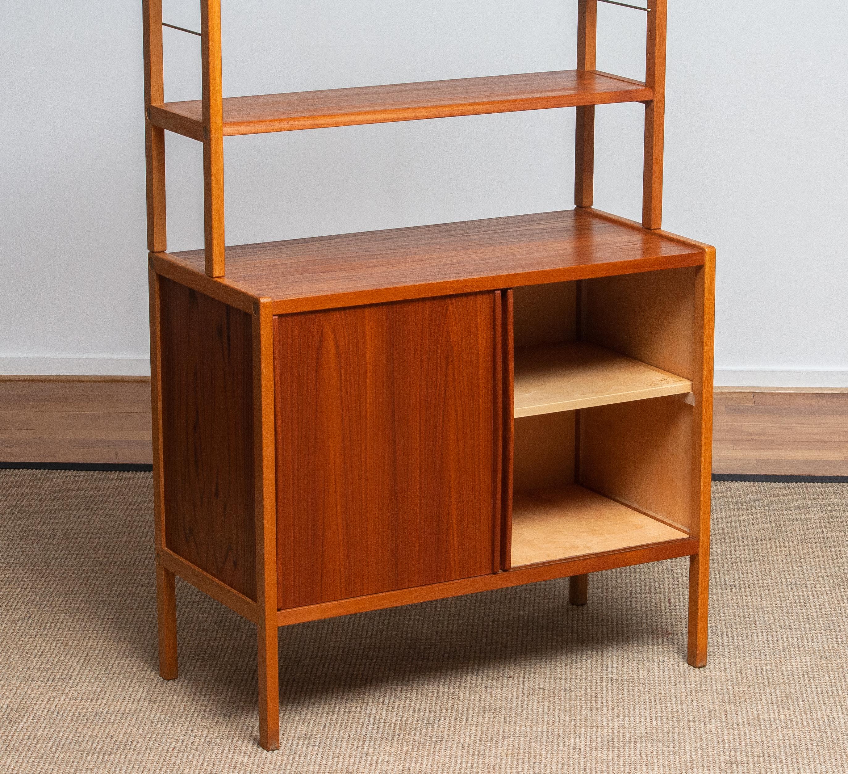 1960, Teak, Oak and Brass Bookcase by Bertil Fridhagen for Bodafors, Sweden In Good Condition In Silvolde, Gelderland