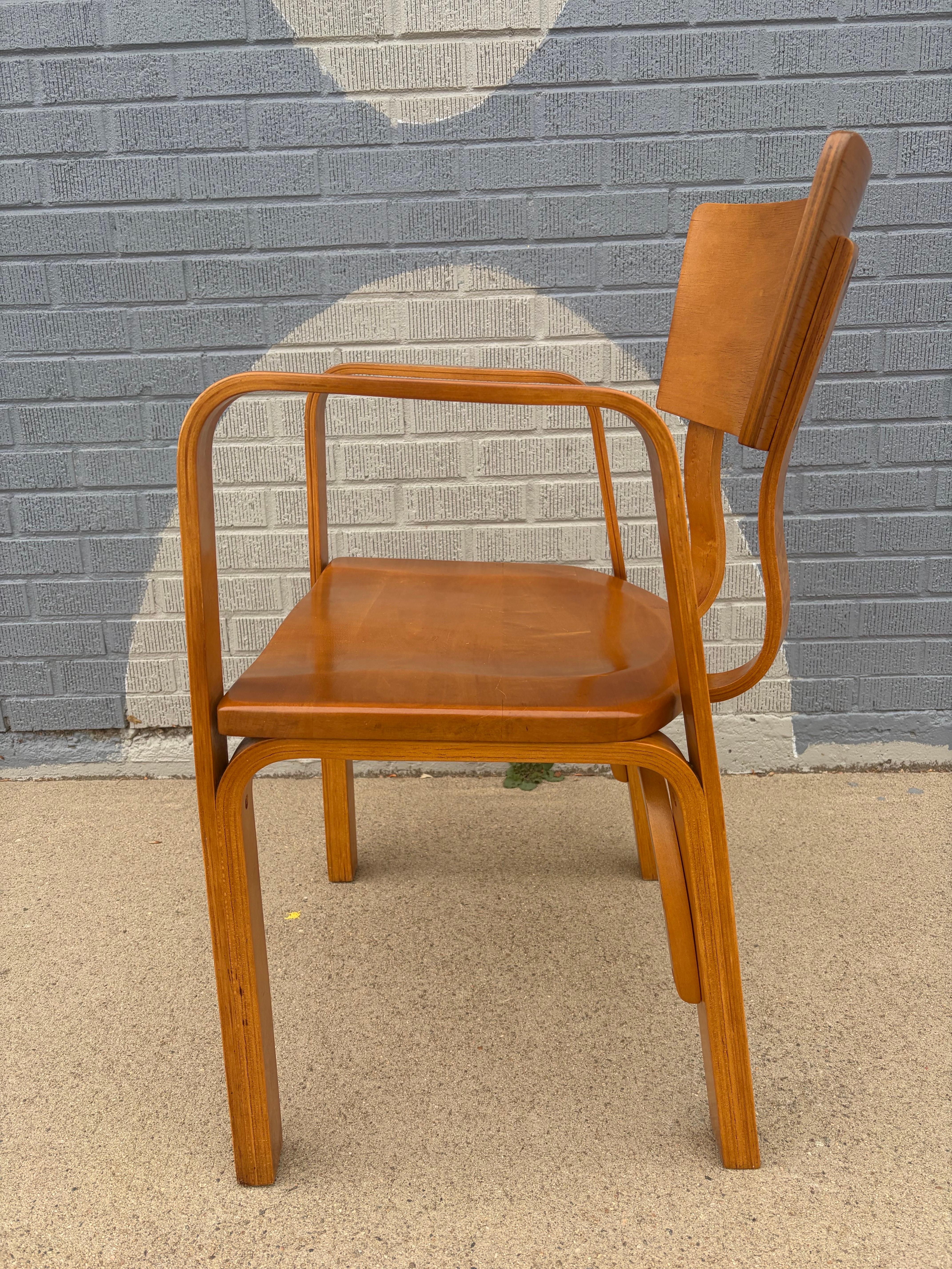 1960 Chaise d'appoint en bois de Thonet Bon état - En vente à Wheat Ridge, CO