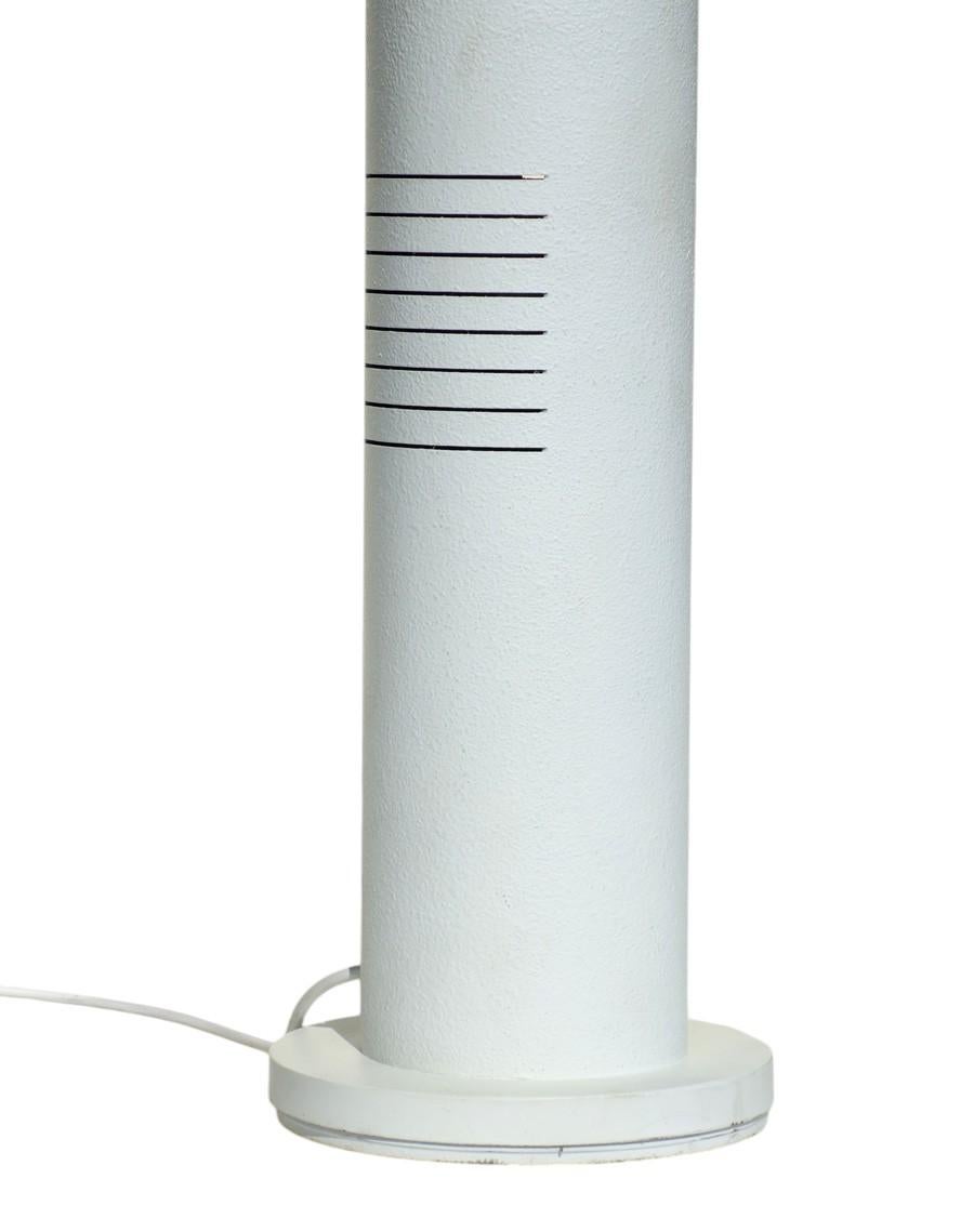 Stehlampe
Toni Zuccheri
VeArt
1960

Murano-Glasschirm 