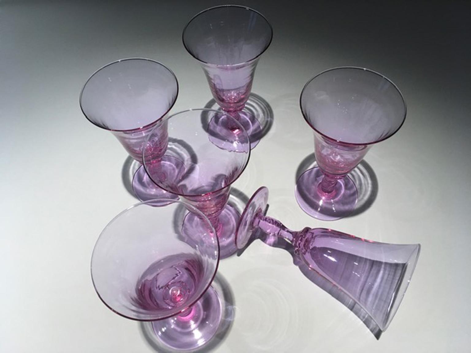 Italia Venezia Mediados de Siglo Juego de 6 Vasos de Cristal Soplado de Murano Morado en venta 7