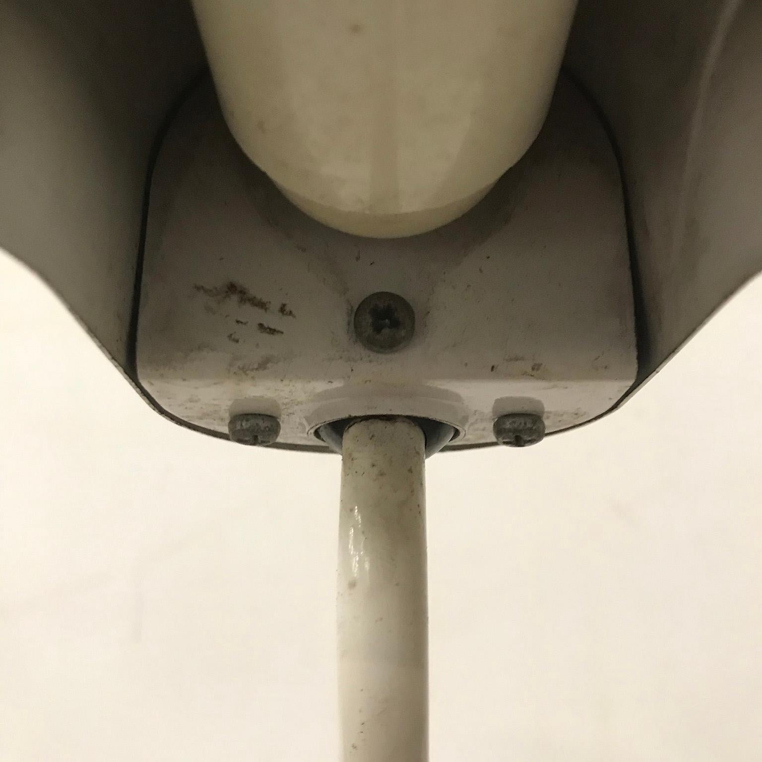 1960, Très ancien lampadaire Topo de Joe Colombo conçu pour Stilnovo en vente 8
