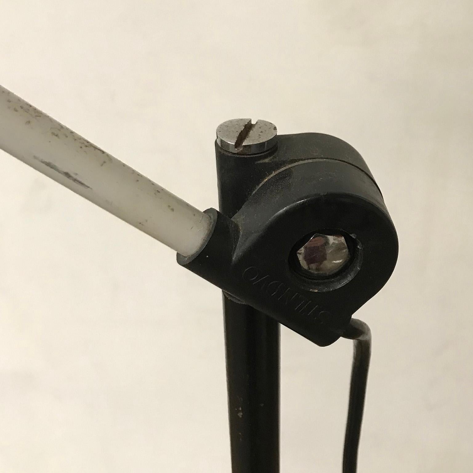 1960, Très ancien lampadaire Topo de Joe Colombo conçu pour Stilnovo en vente 11