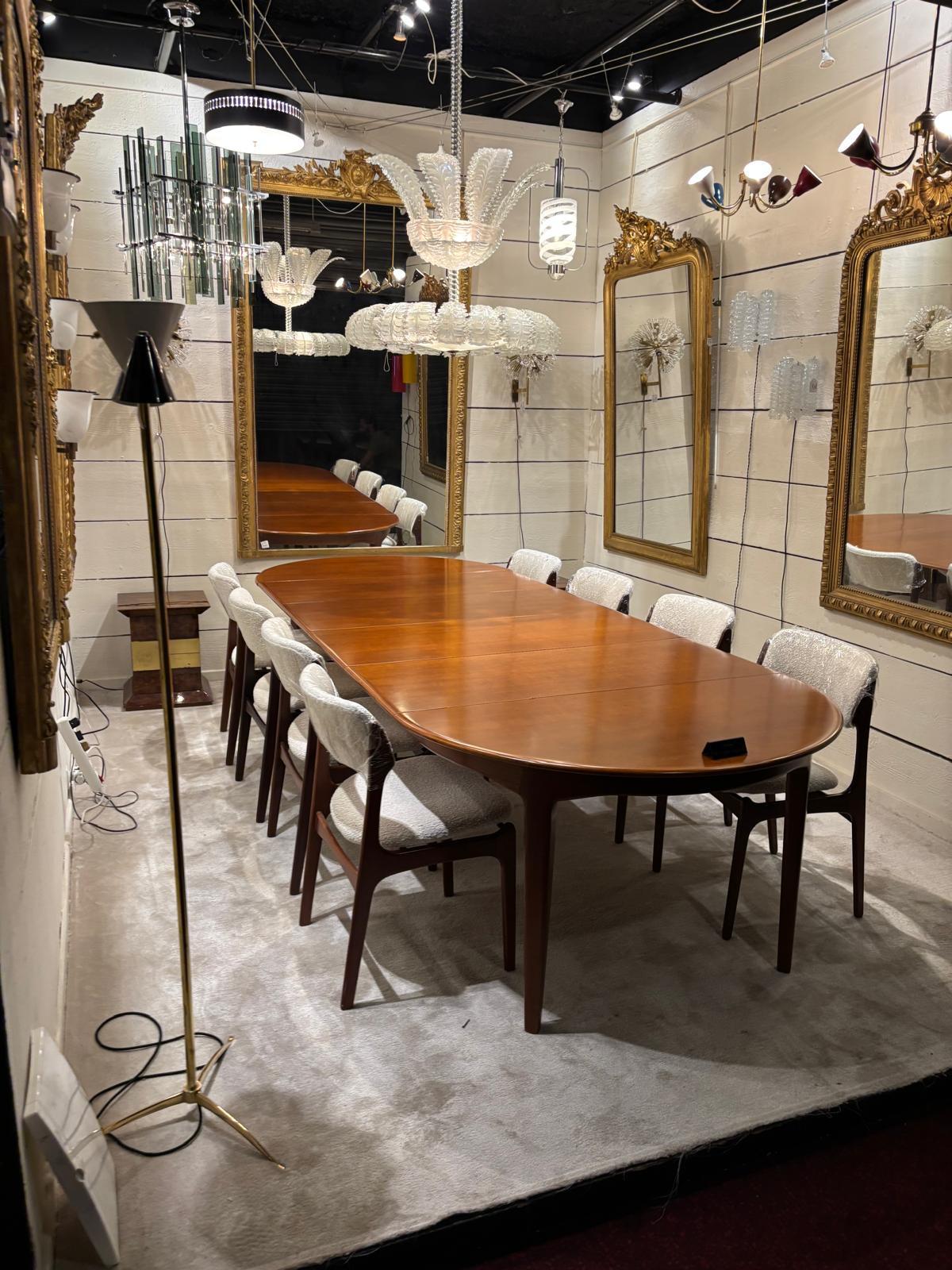 Chêne 1960 Très grande table scandinave en chêne en vente