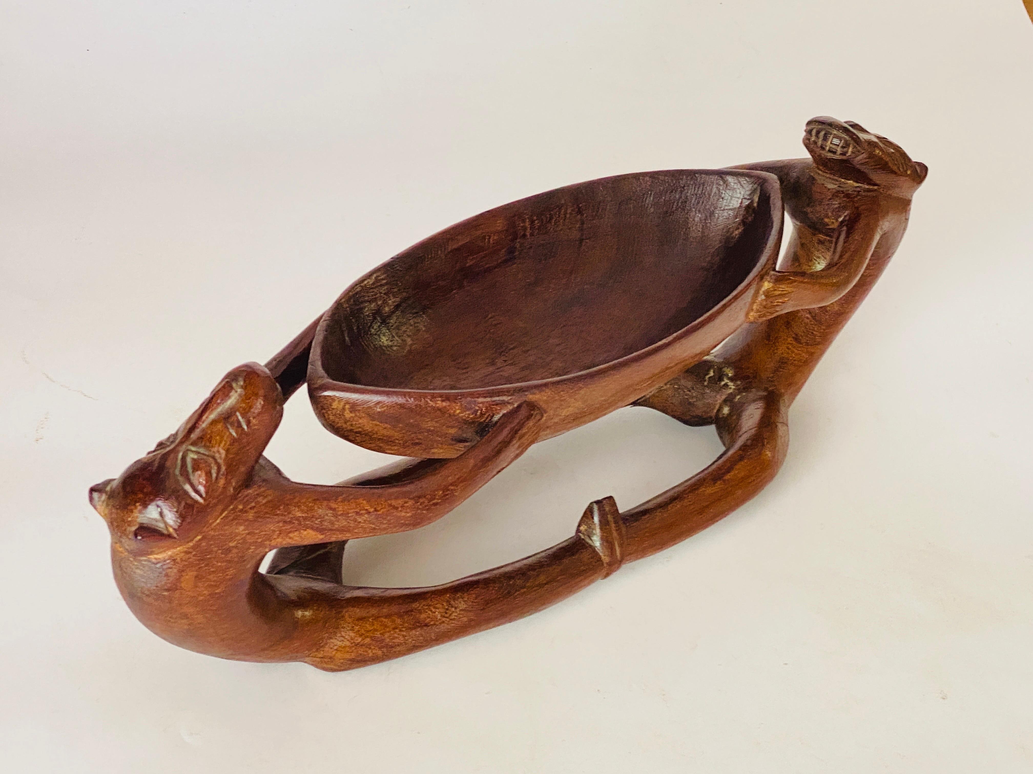 1960 Vide Poche Sculpture in Wood, Animals Holding a Bowl For Sale 2