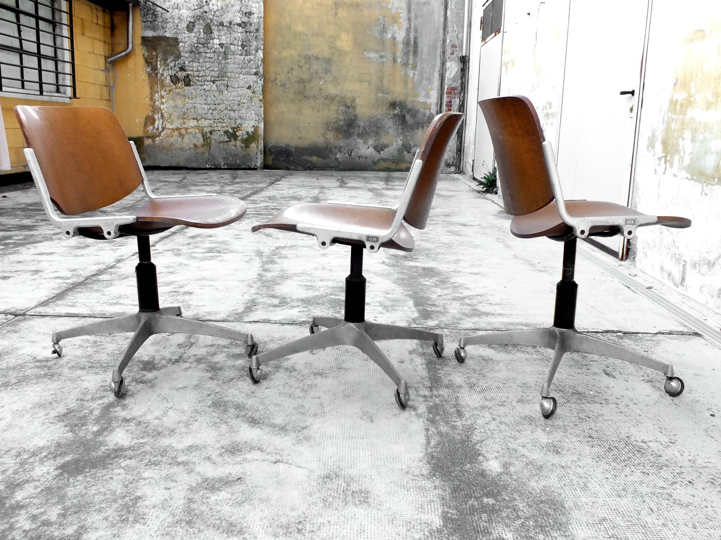 1960 Vintage Office Chair Anonima Castelli, Giancarlo Piretti For Sale 1