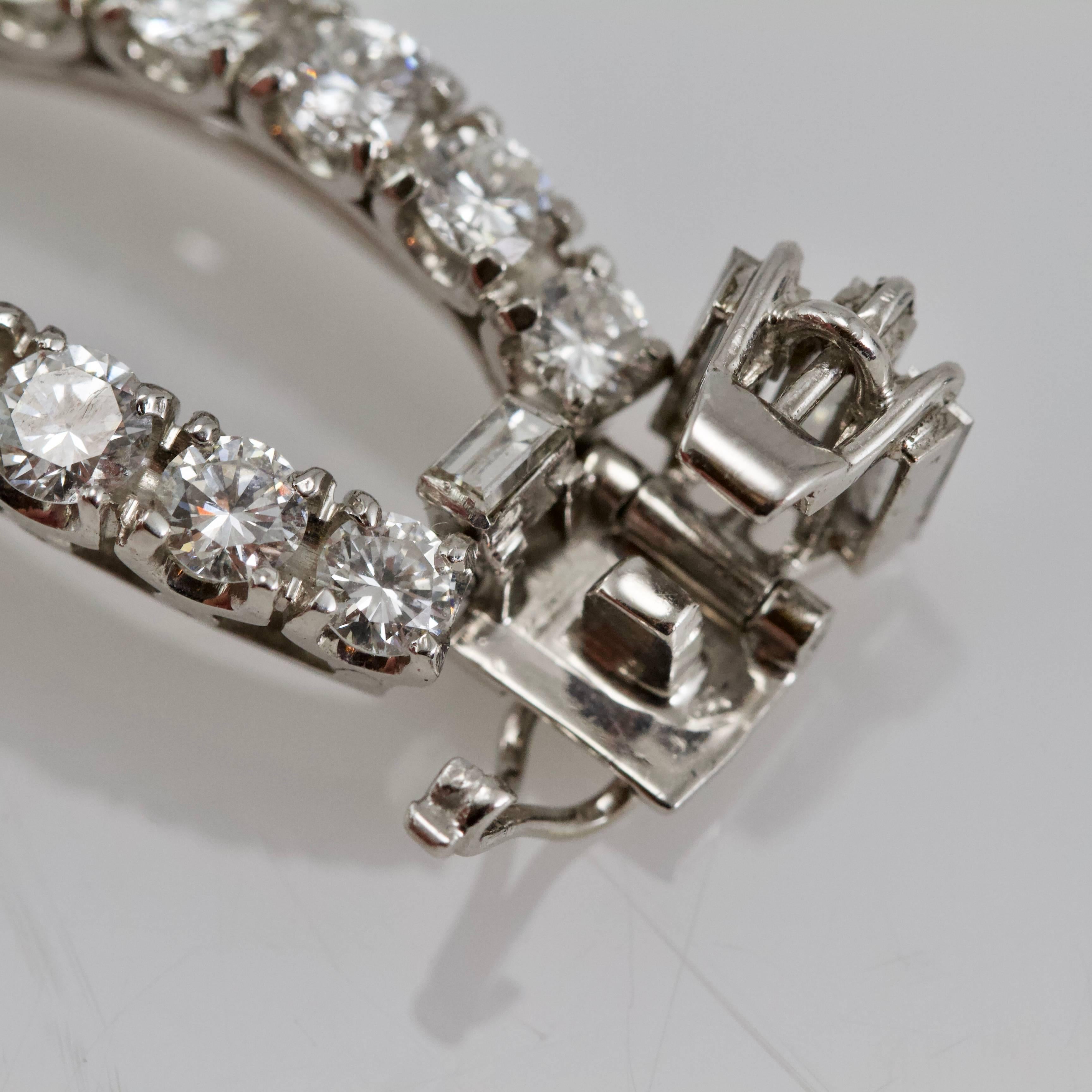 1960 White Gold Diamond Chain Bracelet Made in France For Sale 1