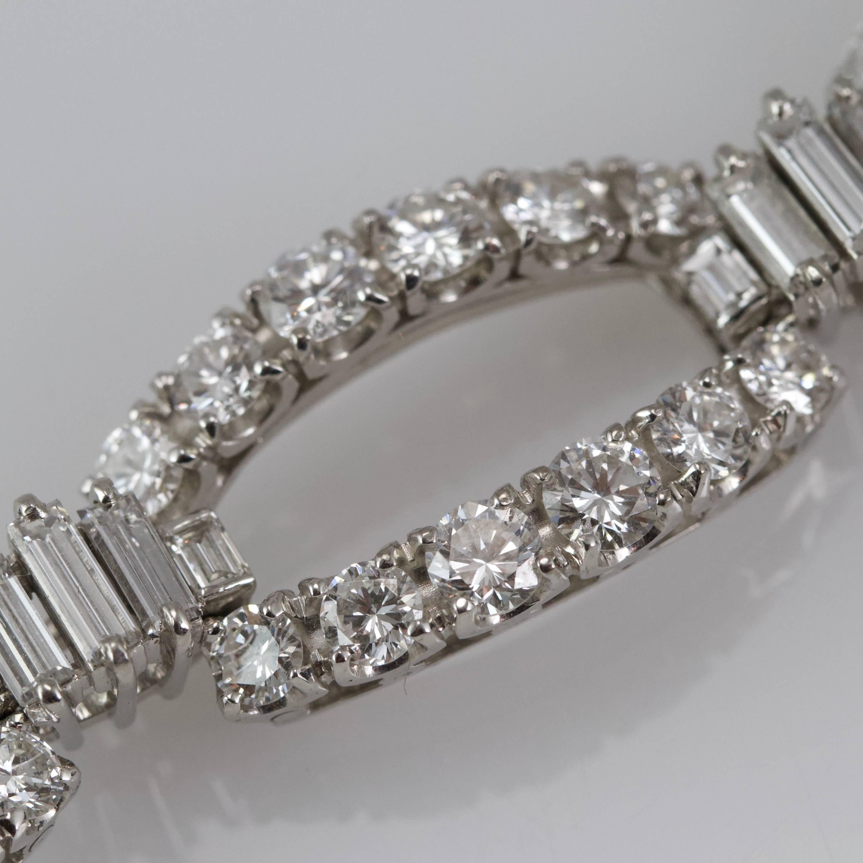 1960 White Gold Diamond Chain Bracelet Made in France For Sale 3
