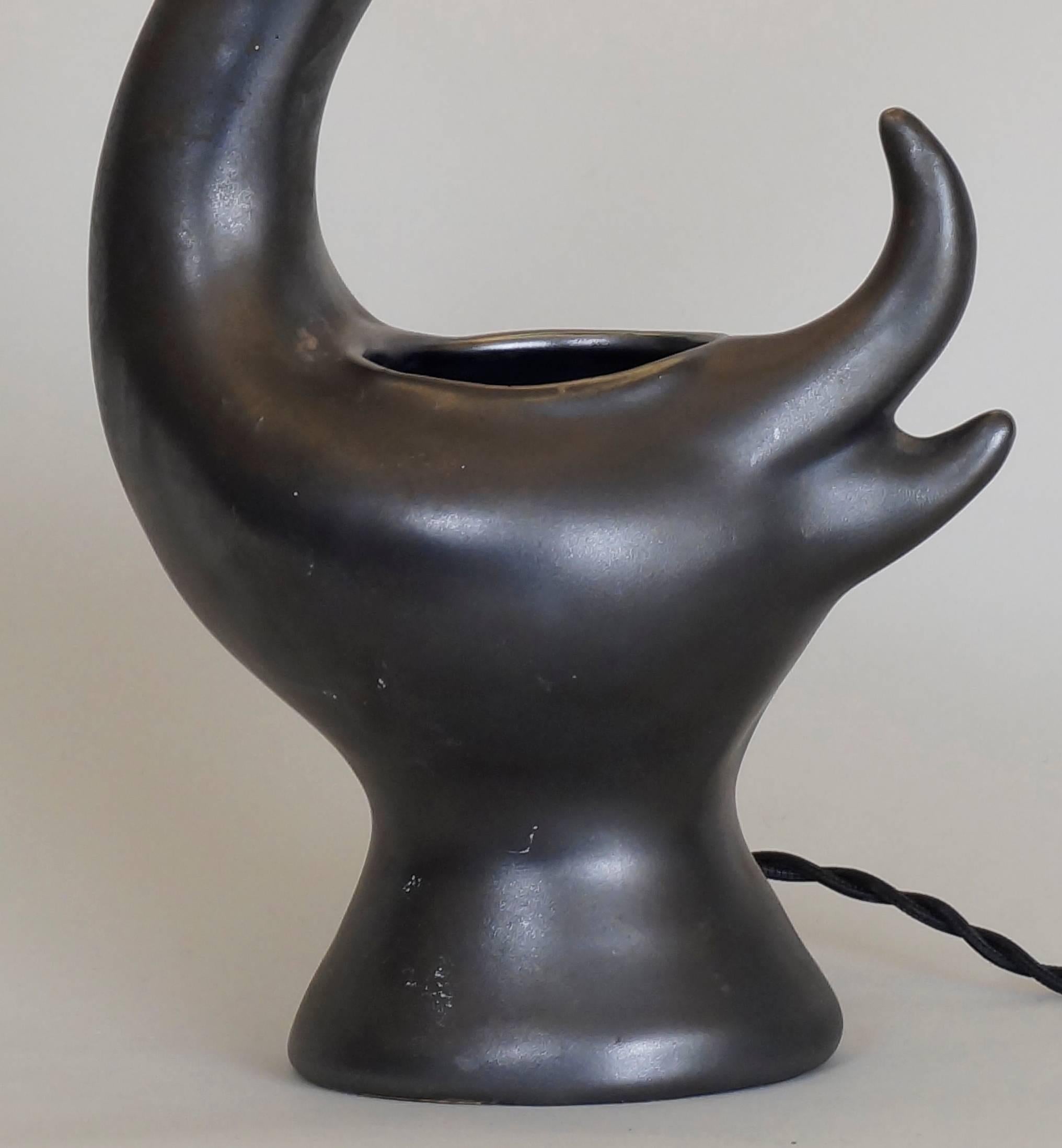 French 1960 Zoomorphic Black Satin Ceramic Table Lamp For Sale