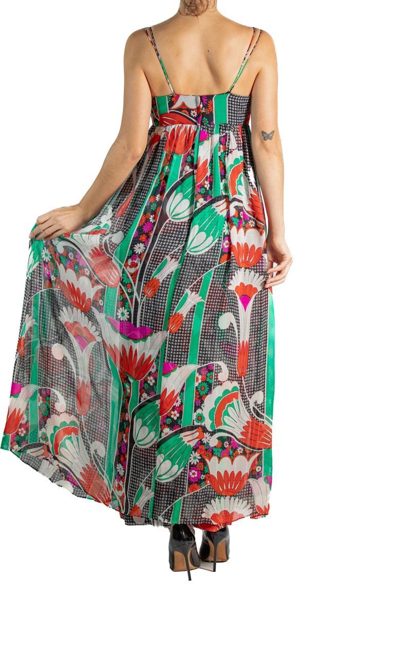 19601960S Green & Black Printed Silk Empire Waist  Dress For Sale 2