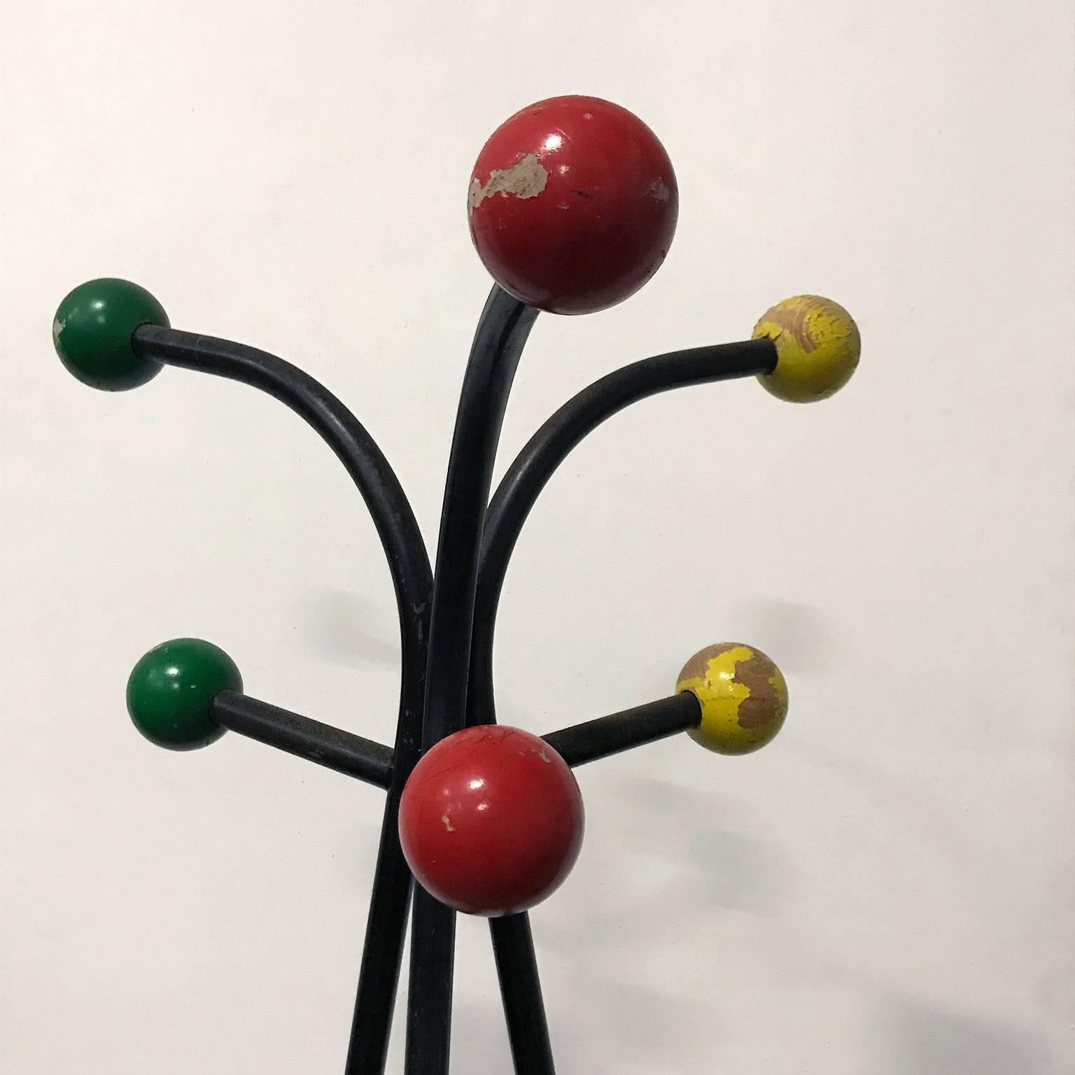 1960, Original Rare French Standing Coat Hat Stand with Colored Balls In Good Condition For Sale In Amsterdam IJMuiden, NL