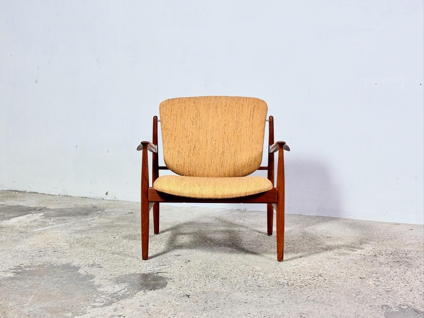 Fd136 Lounge Chair conçue par Finn Juhls pour France & Son. 

Fabriqué par France & Søn, le modèle FD136 sera plus tard connu sous le nom de 