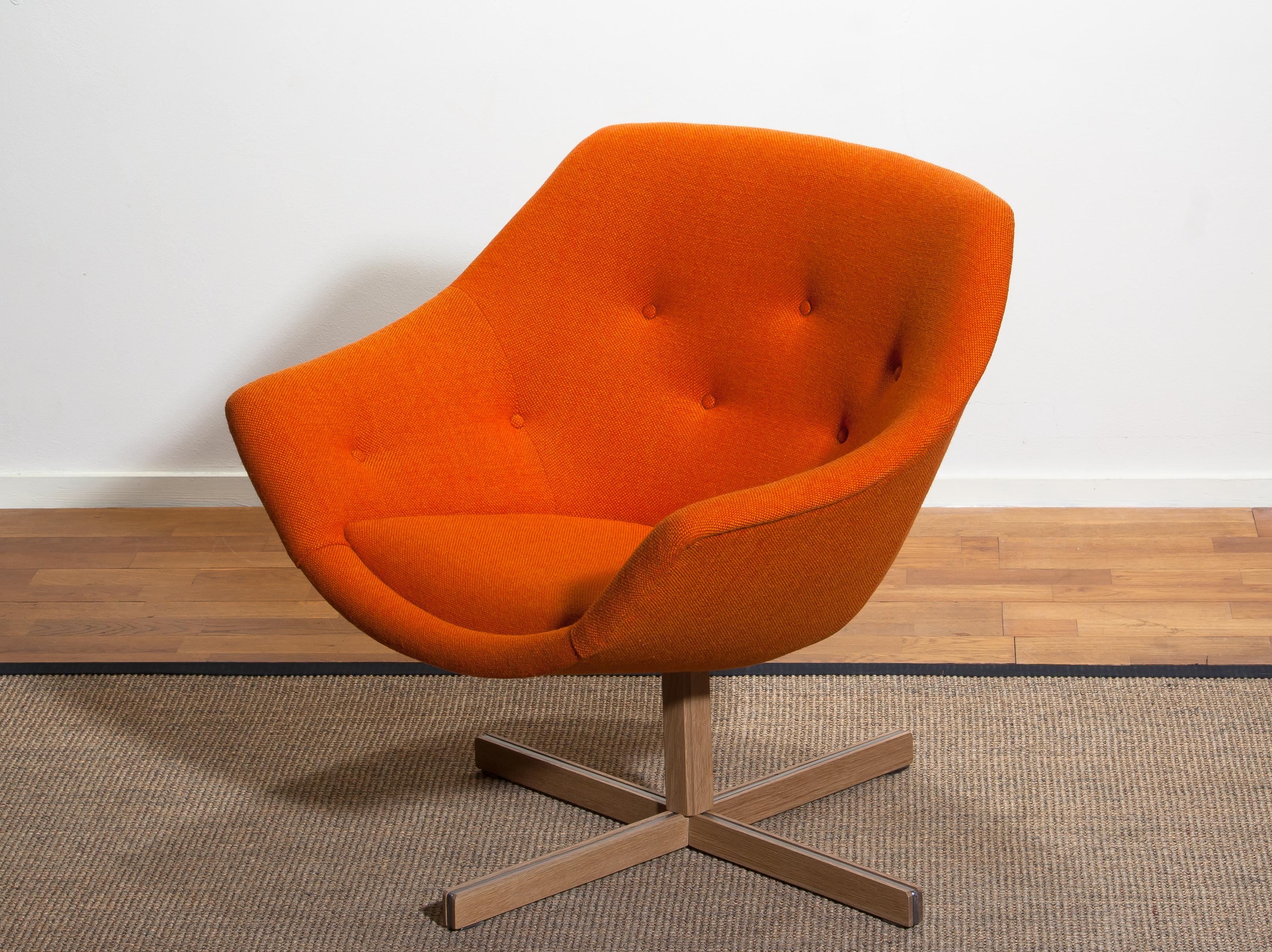1960s, 1 'Mandarini' Swivel Armchair by Carl Gustaf Hiort and Nanna Ditzel In Excellent Condition In Silvolde, Gelderland