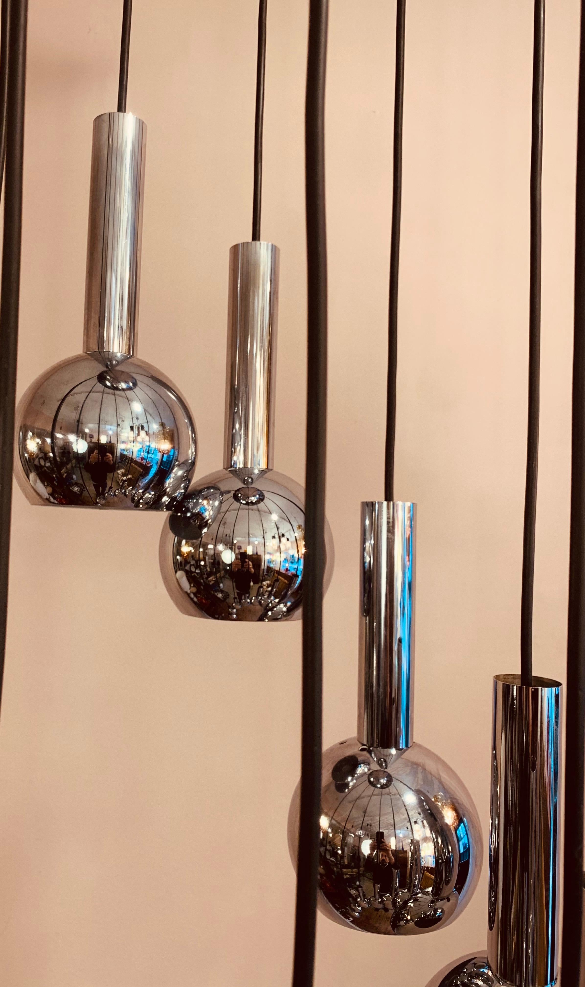 1960s 10 Chrome Ball Shade Cascading Pendant Hanging Light Chandelier In Good Condition In London, GB