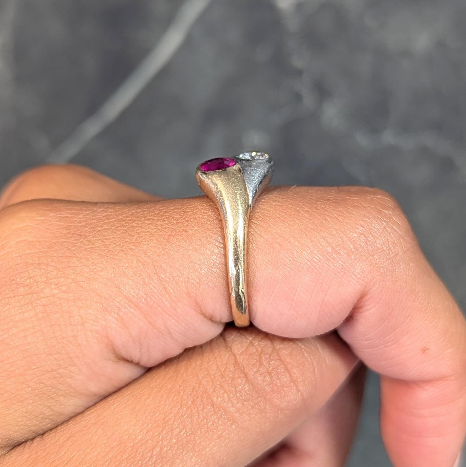 1960's 1.03 CTW Ruby Diamond Platinum 14 Karat Gold Vintage Toi-Et-Moi Ring For Sale 5