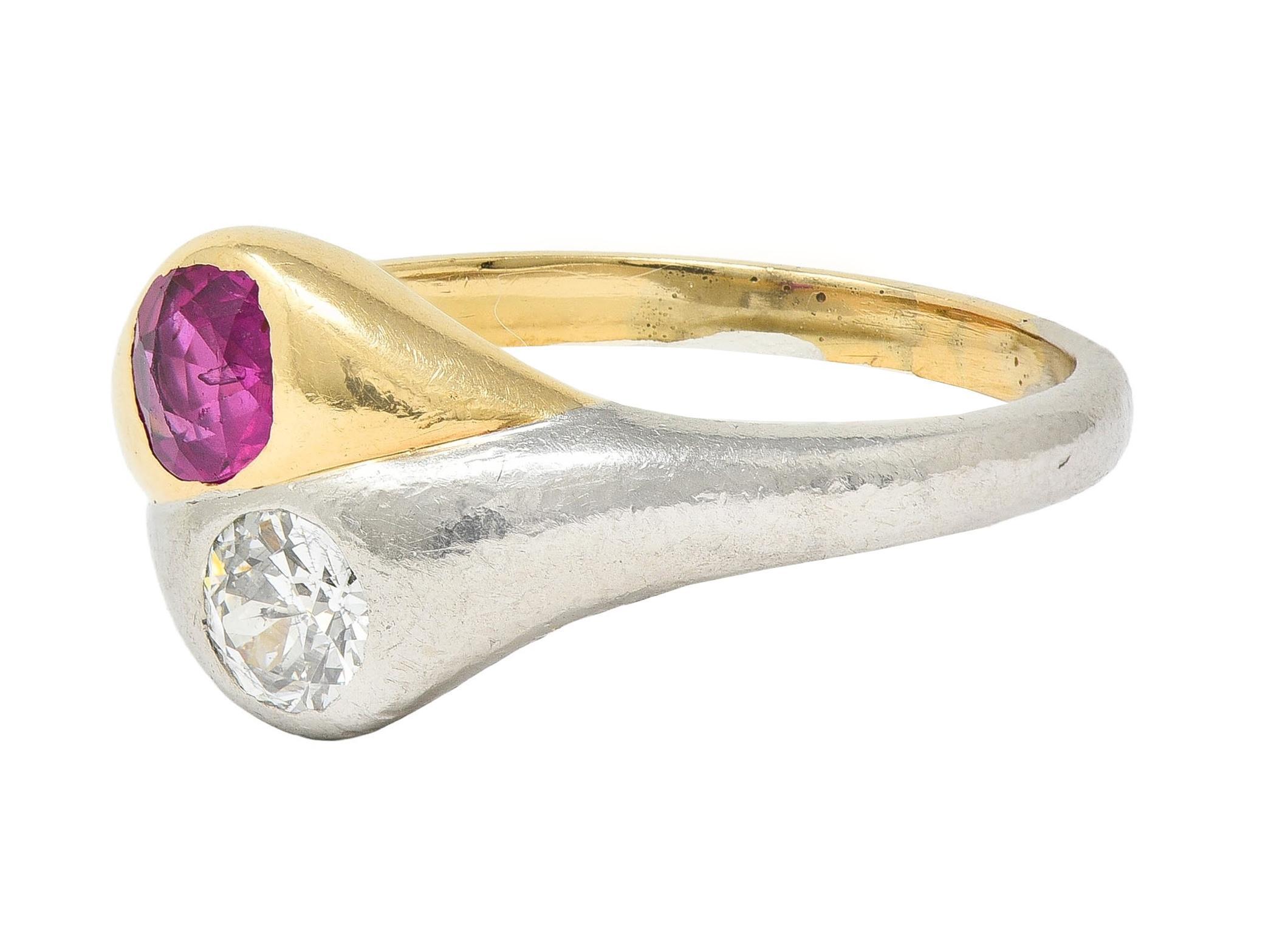 1960's 1.03 CTW Ruby Diamond Platinum 14 Karat Gold Vintage Toi-Et-Moi Ring For Sale 1