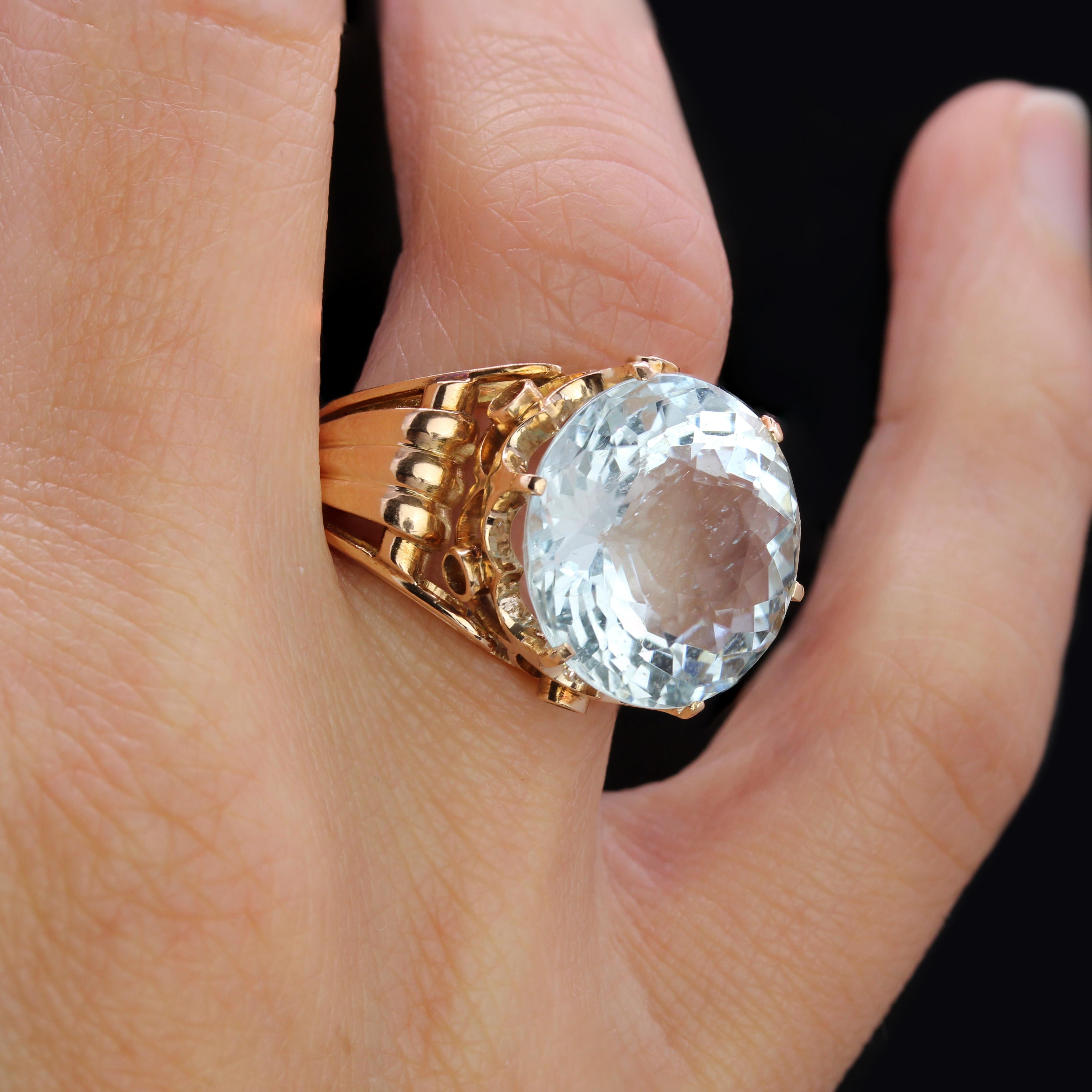 Anillo de cóctel de oro amarillo de 18 quilates con aguamarina de 10,63 quilates de los años 60 en venta 6
