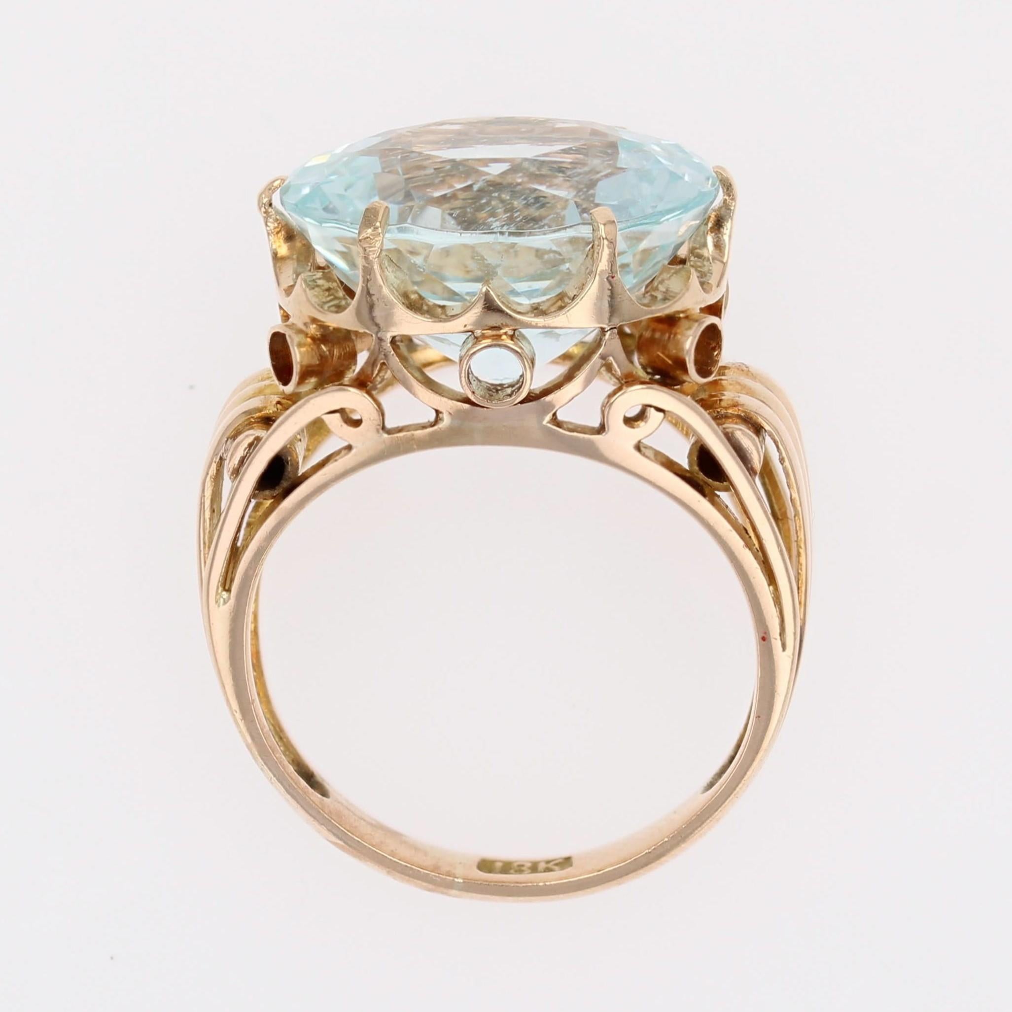 Anillo de cóctel de oro amarillo de 18 quilates con aguamarina de 10,63 quilates de los años 60 en venta 11