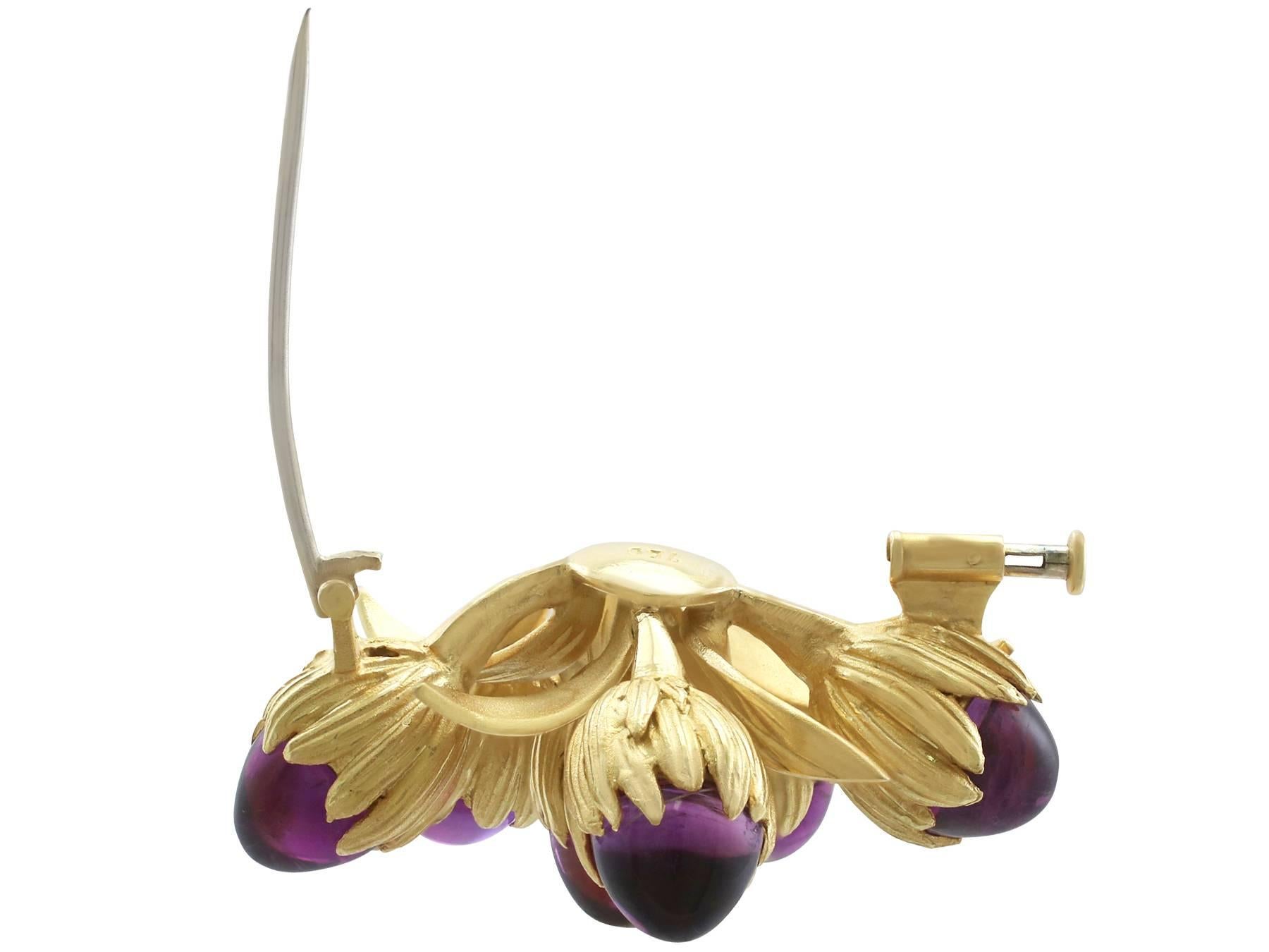 1960s 11.20 Carat Amethyst and Yellow Gold Brooch 1