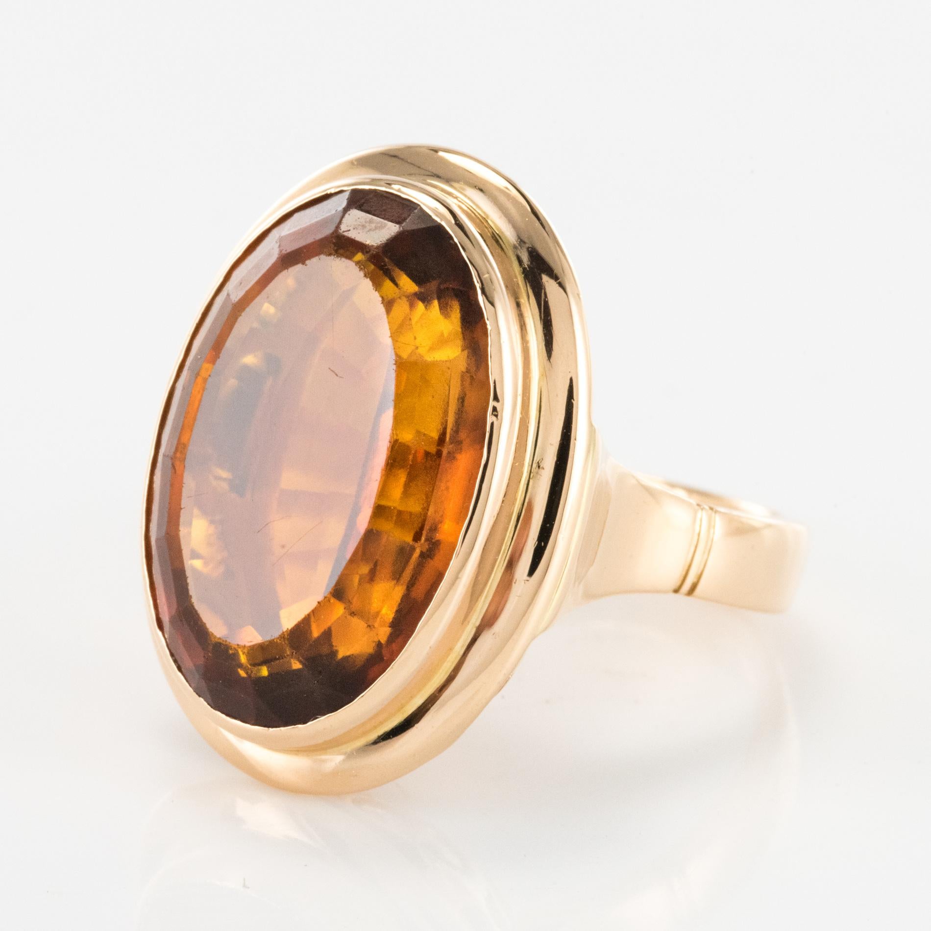 Oval Cut 1960s 11.50 Carat Citrine 18 Karat Yellow Gold Retro Ring For Sale