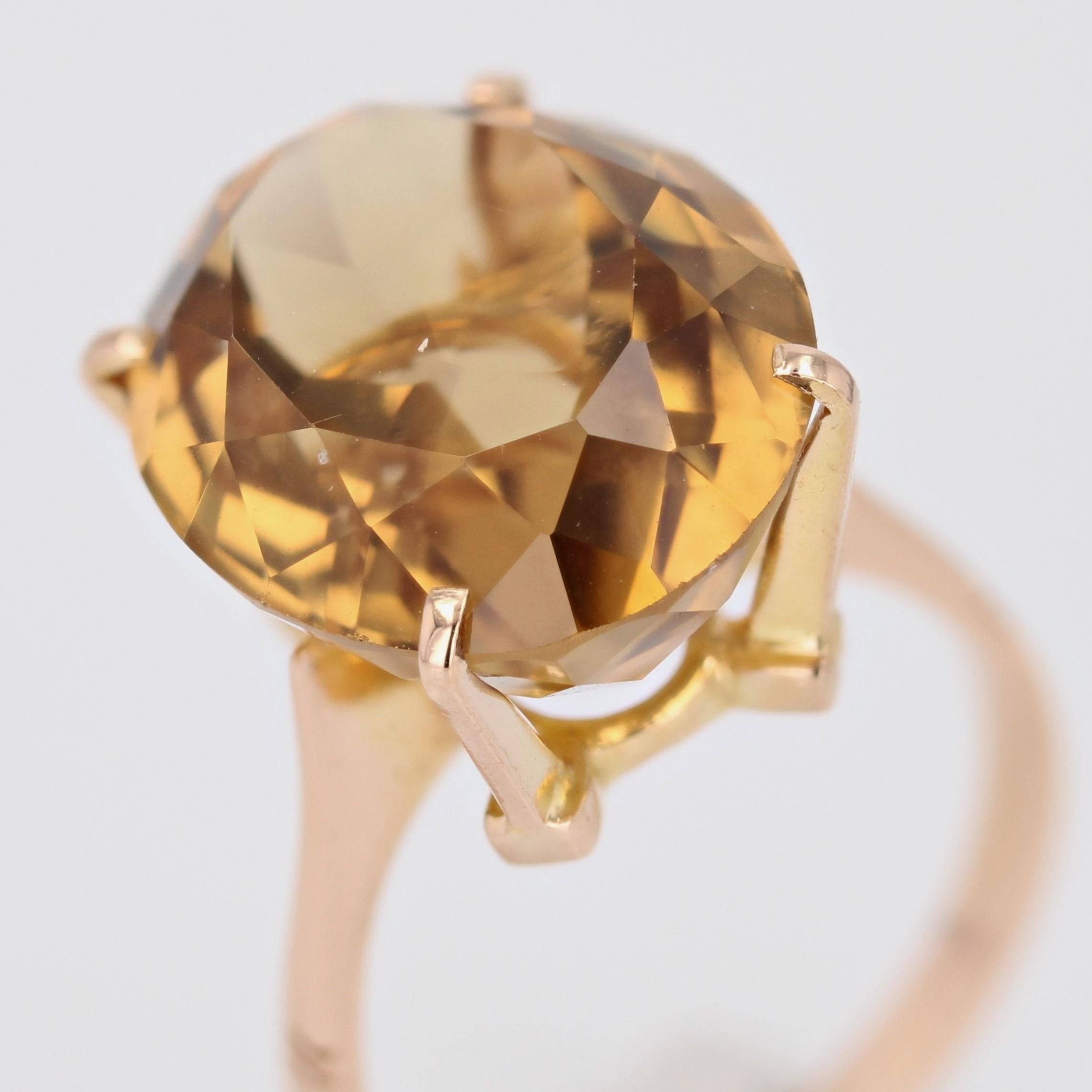 1960s 12 Carats Citrine 18 Karat Yellow Gold Cocktail Ring For Sale 4