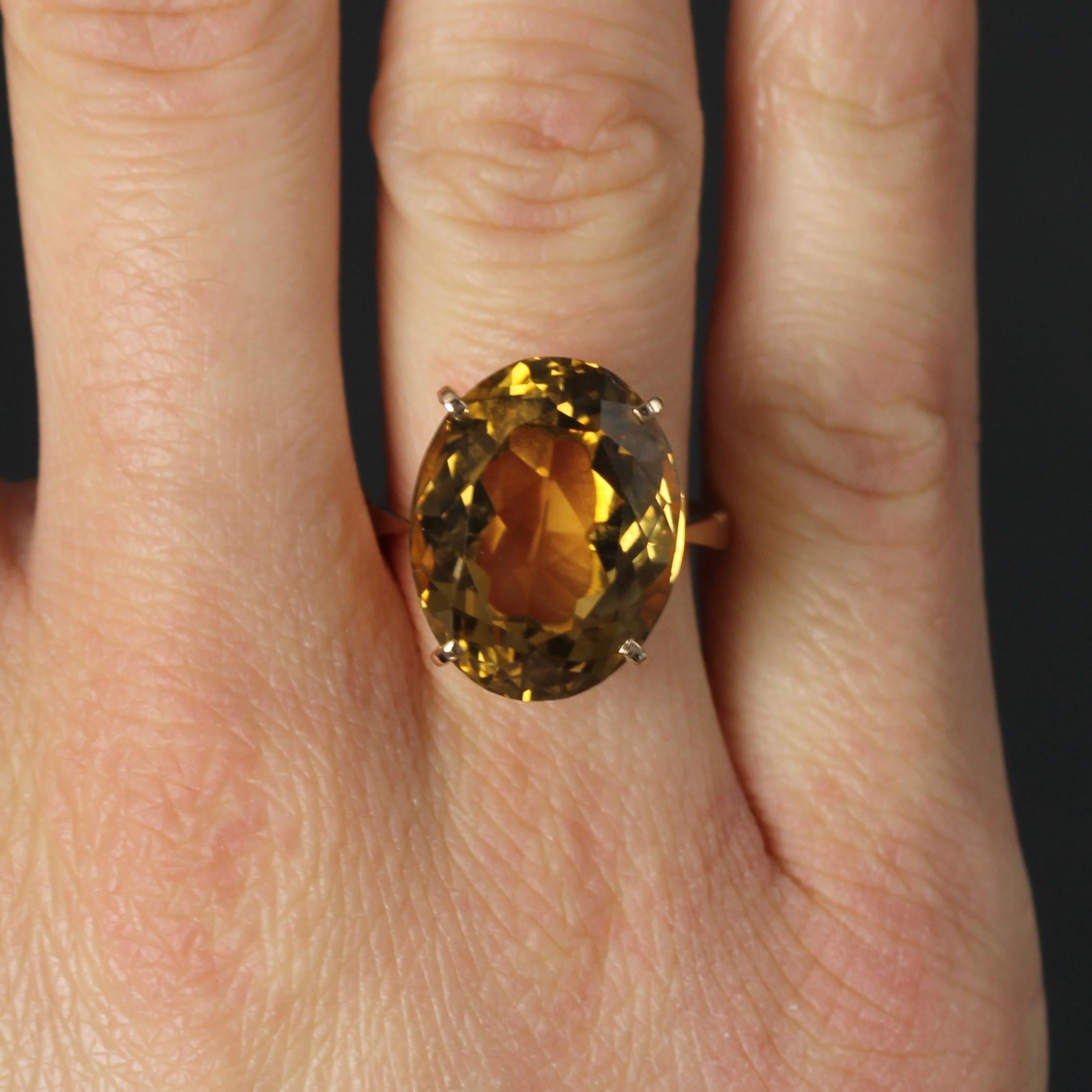 Women's 1960s 12 Carats Citrine 18 Karat Yellow Gold Cocktail Ring For Sale