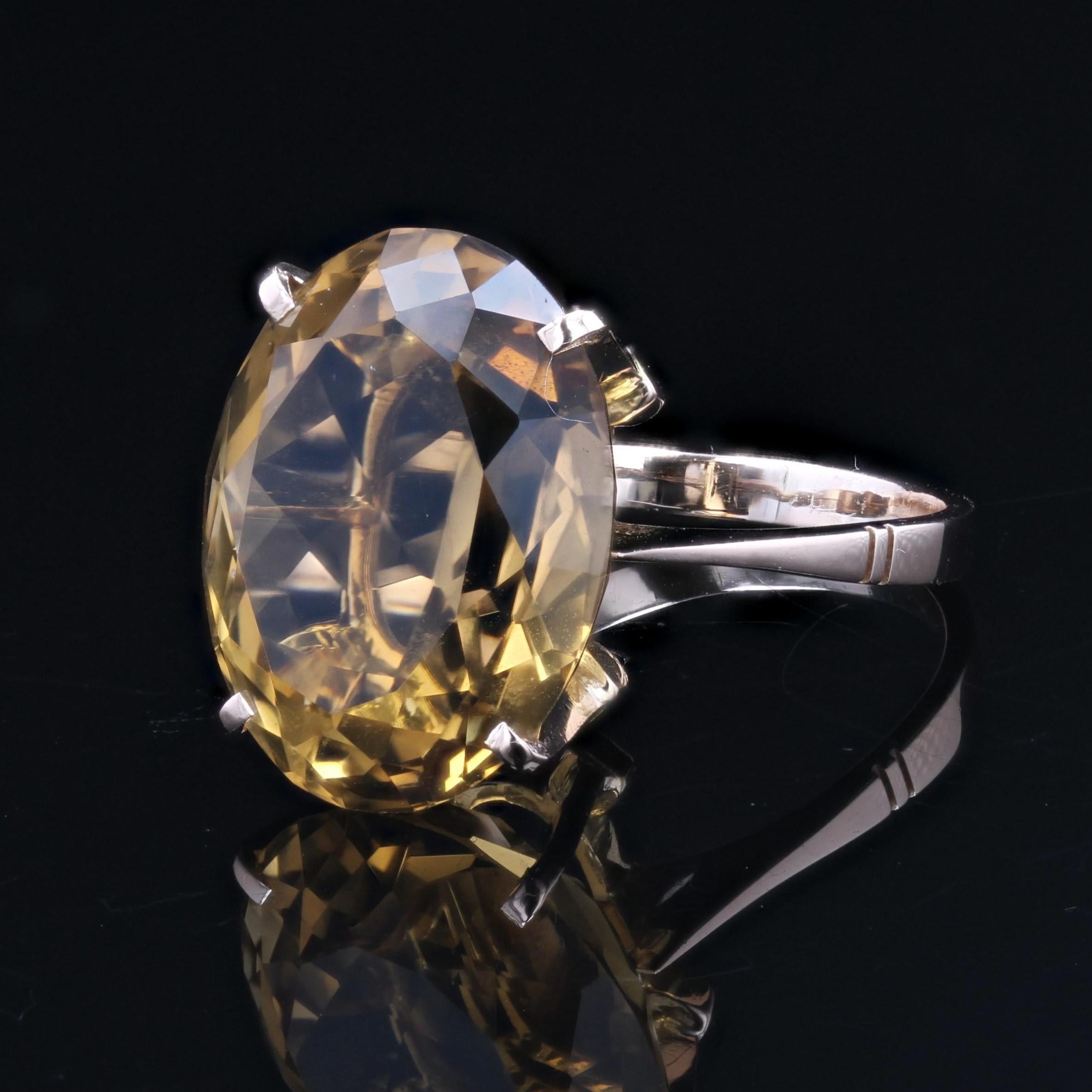 1960s 12 Carats Citrine 18 Karat Yellow Gold Cocktail Ring For Sale 1