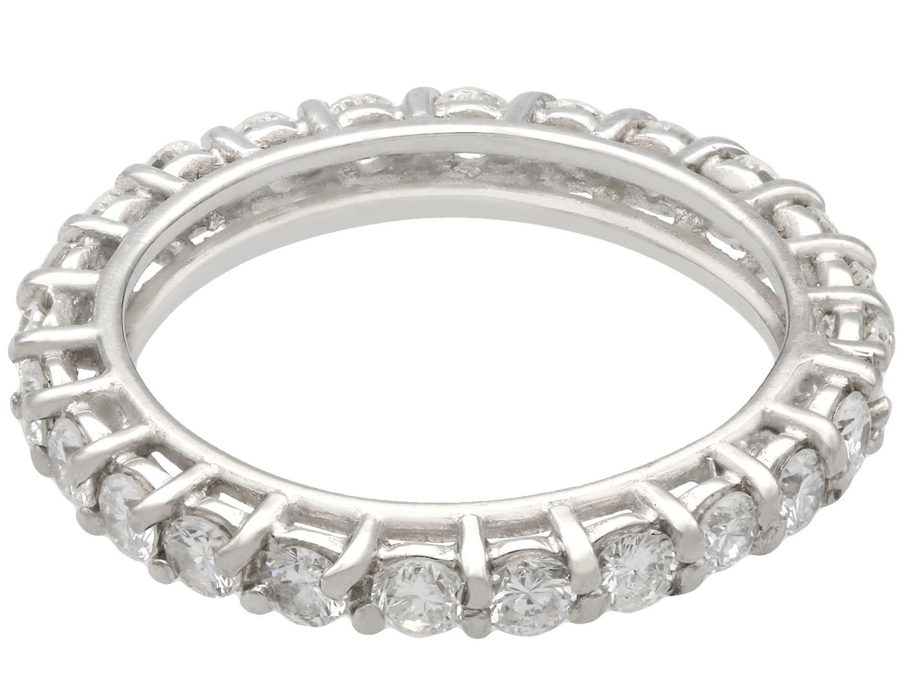 1960s 1.20 Carat Diamond and White Gold Full Eternity Ring In Excellent Condition In Jesmond, Newcastle Upon Tyne