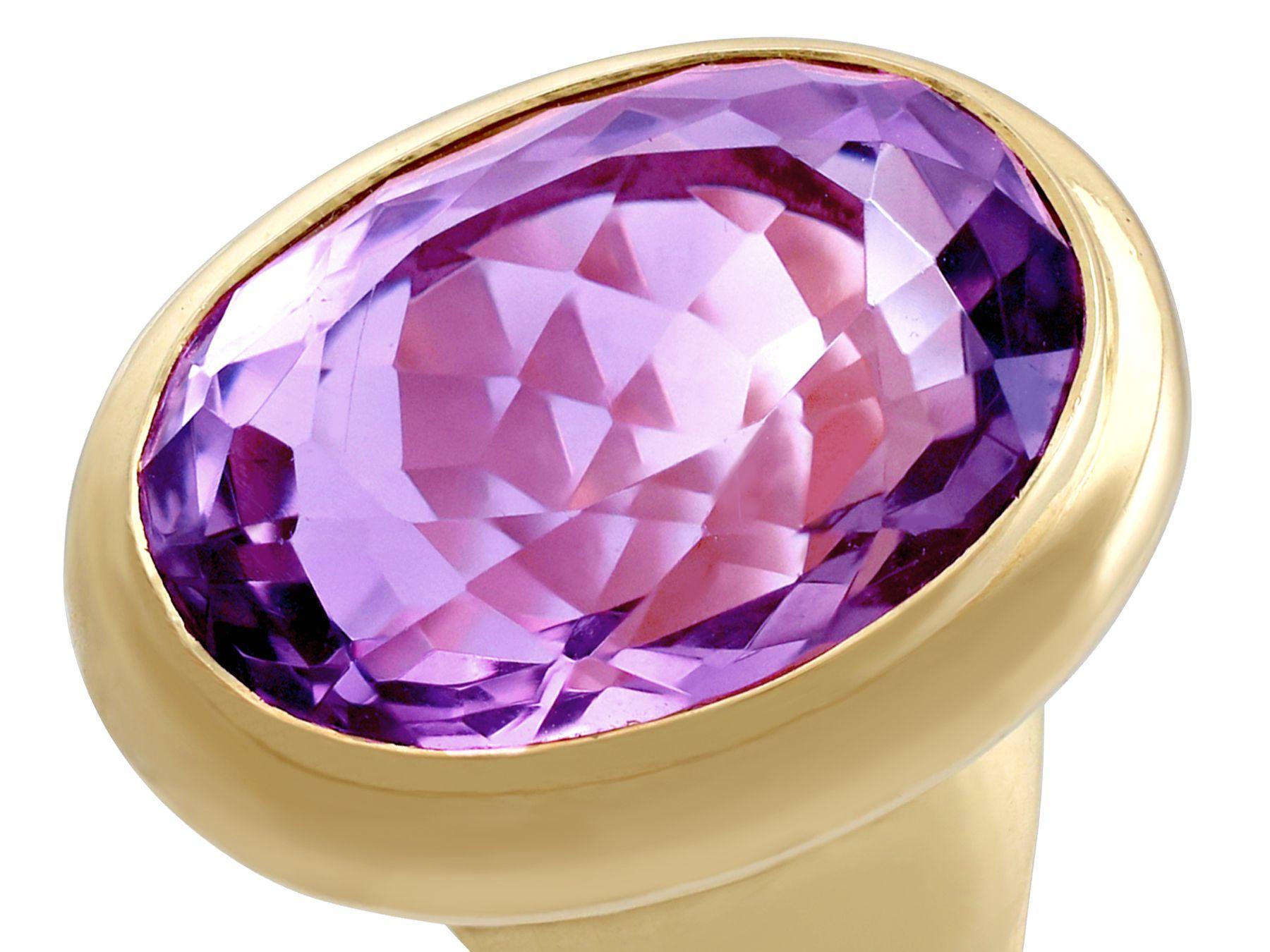 Oval Cut 1960s 13.53 Carat Amethyst and Yellow Gold Cocktail Ring