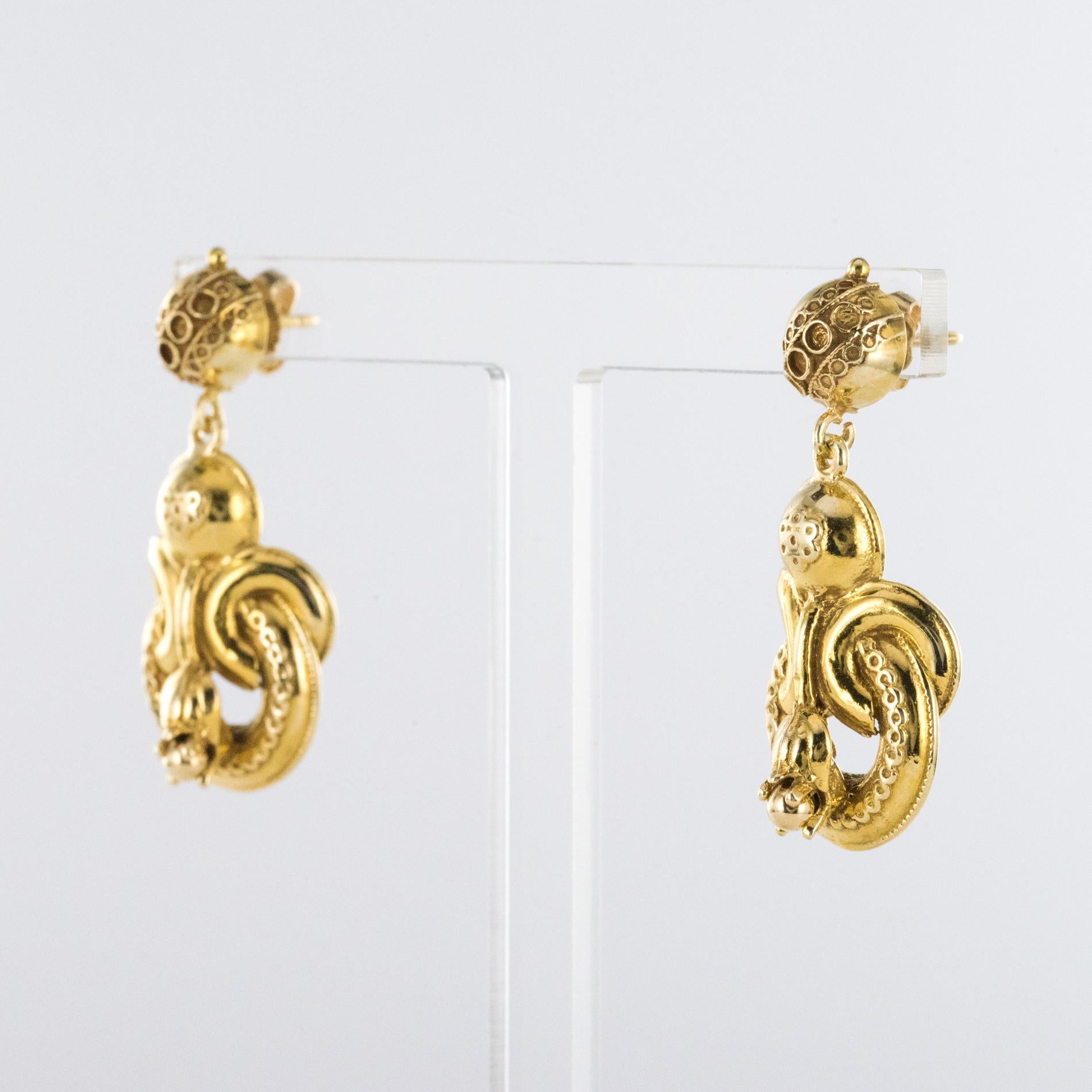 1960s 14 Karat Yellow Gold Dangle Earrings In Excellent Condition In Poitiers, FR
