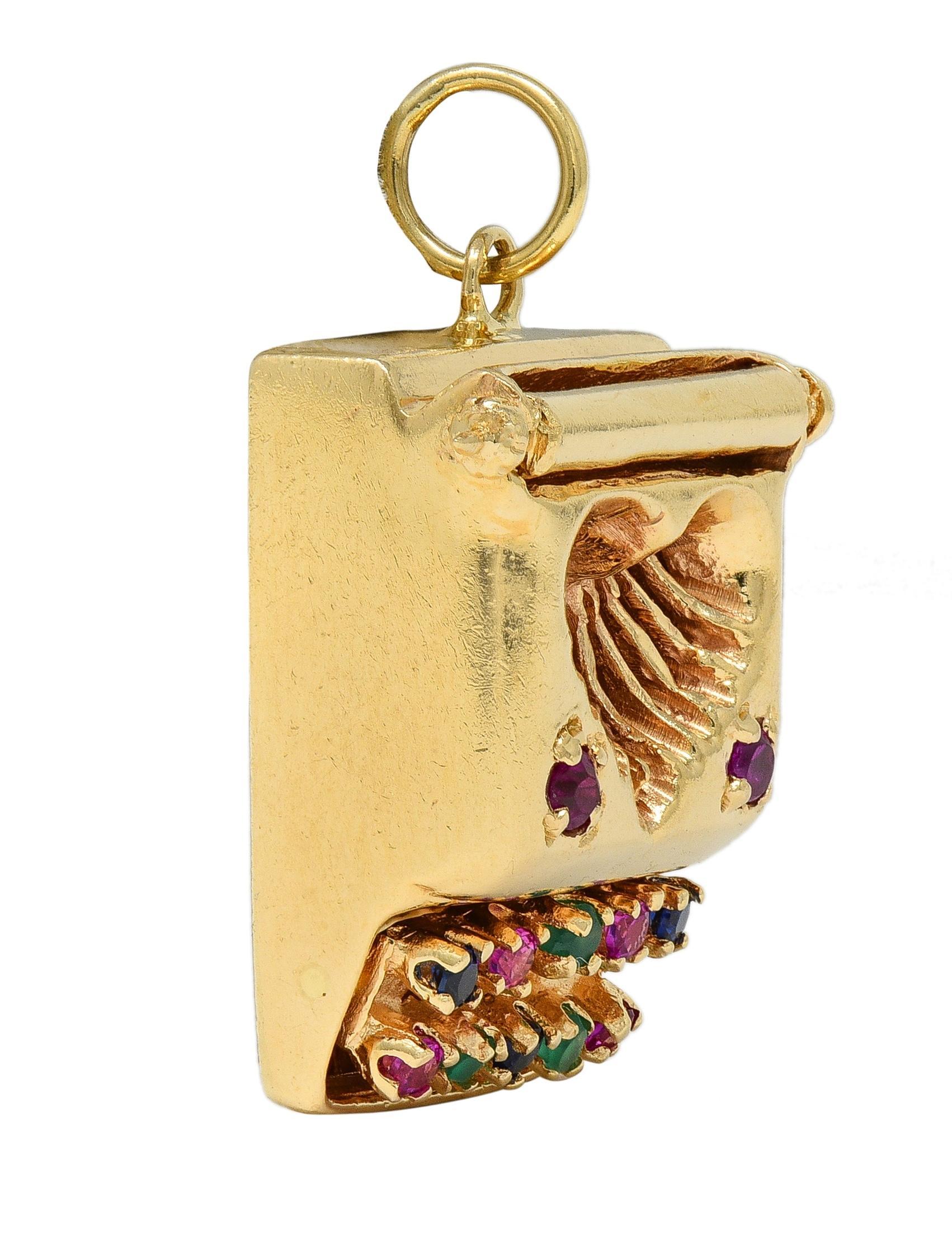 Taille ronde 1960's Or jaune 14 carats Pendentif machine à écrire Vintage Heart Charm en vente
