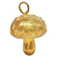 Breloque champignon vintage en or jaune 14 carats des années 1960