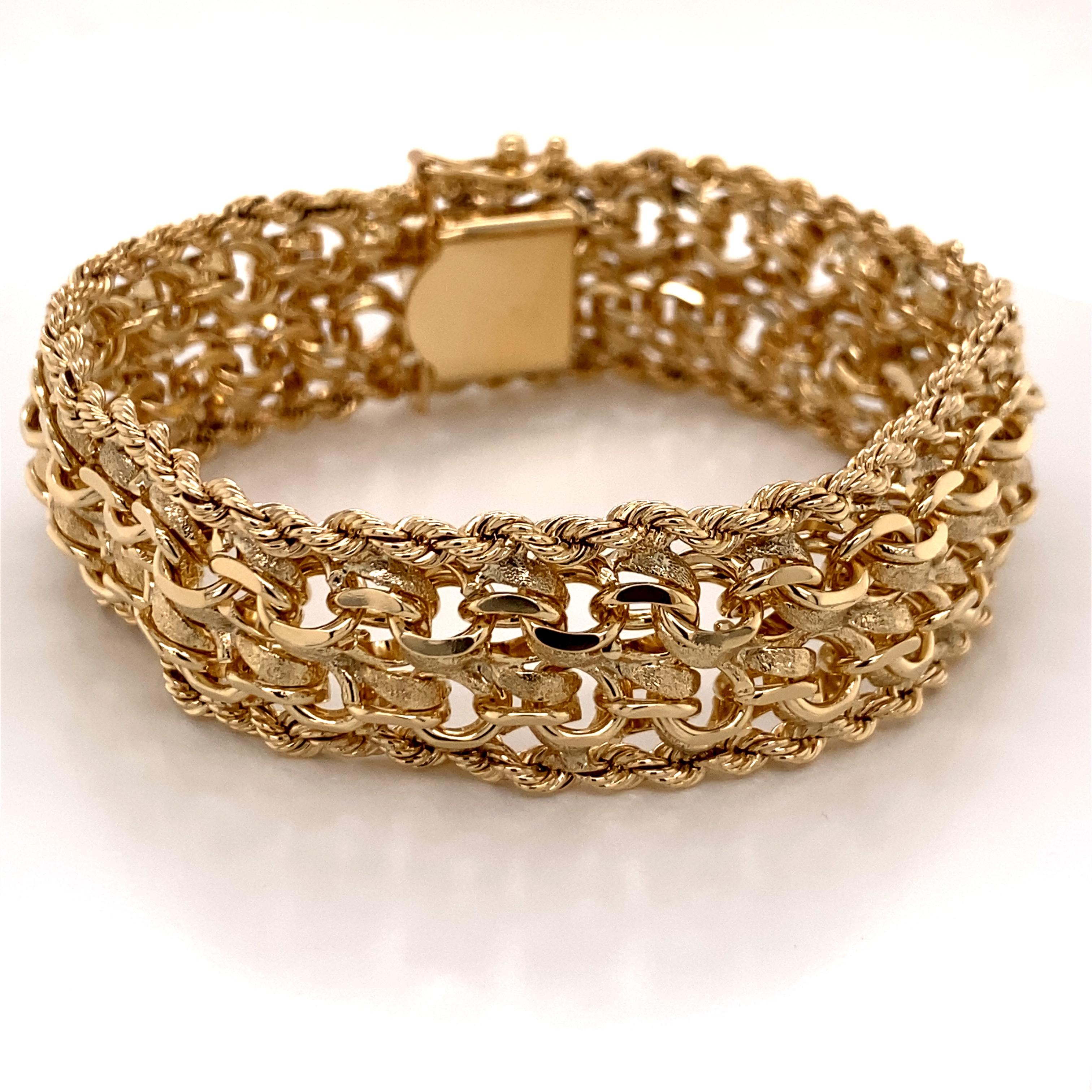 Retro 1960s 14 Karat Yellow Gold Wide Charm Bracelet with Rope Edge For Sale