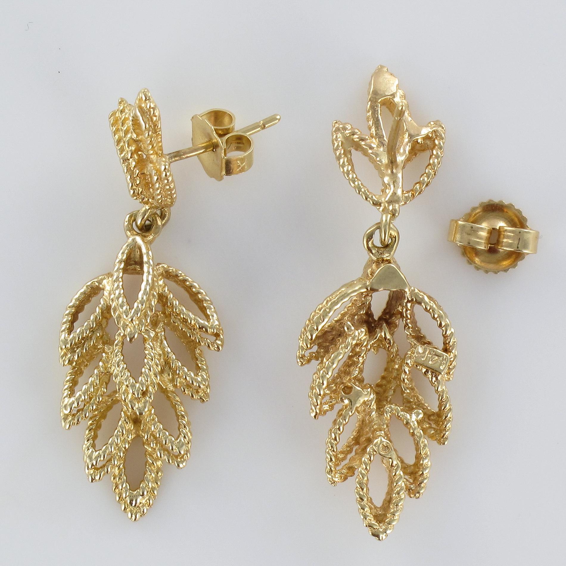 1960s 14 Karat Yellow Gold Leaf Shaped Dangle Earrings 3