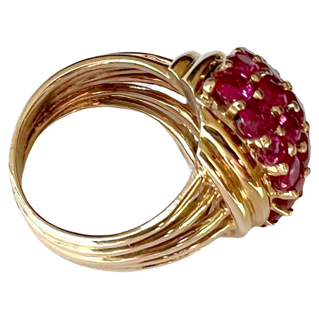 1960s 14K Gold and Pave Rubies Bombe Cocktail Ring In Good Condition For Sale In Palm Springs, CA