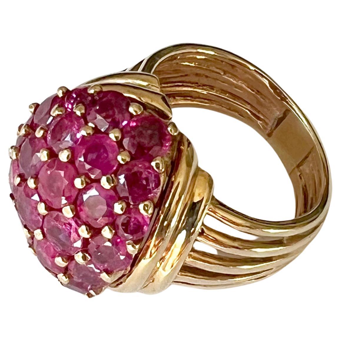 1960s 14K Gold and Pave Rubies Bombe Cocktail Ring For Sale 1