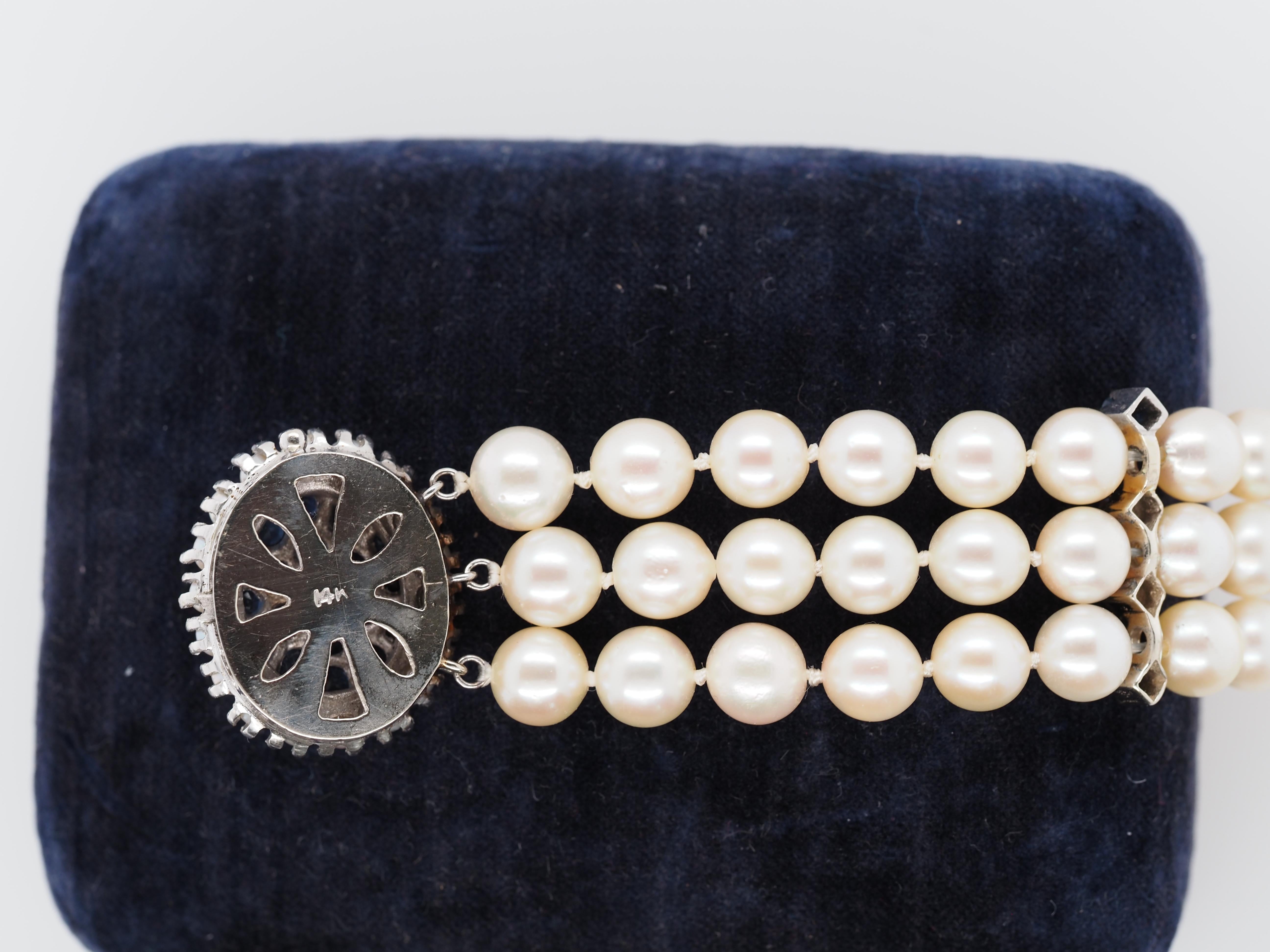 1960s 14k White Gold Pearl Bracelet with Natural Sapphires For Sale 2