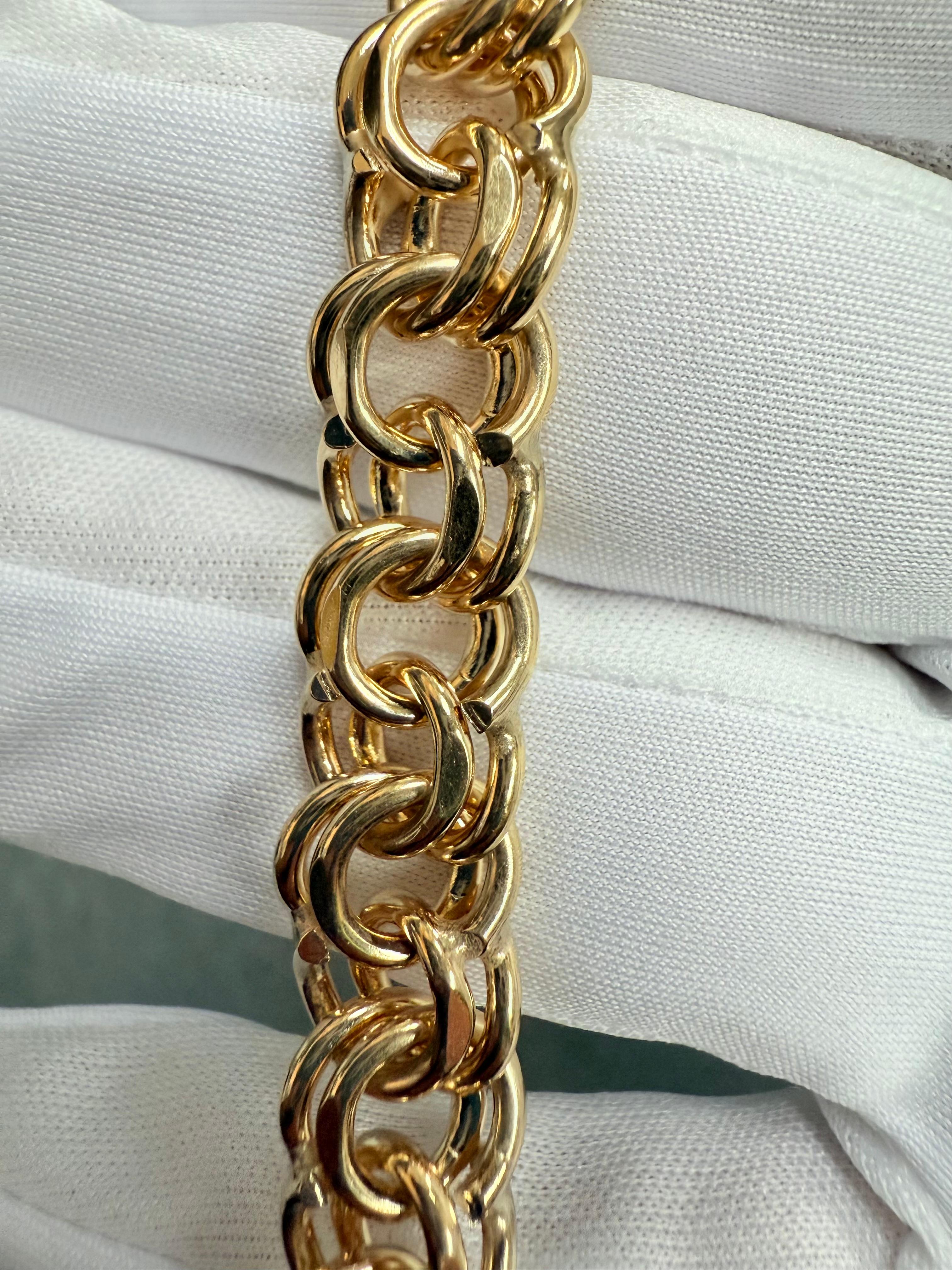 1960s Bracelet à breloques en or jaune 14k en vente 7